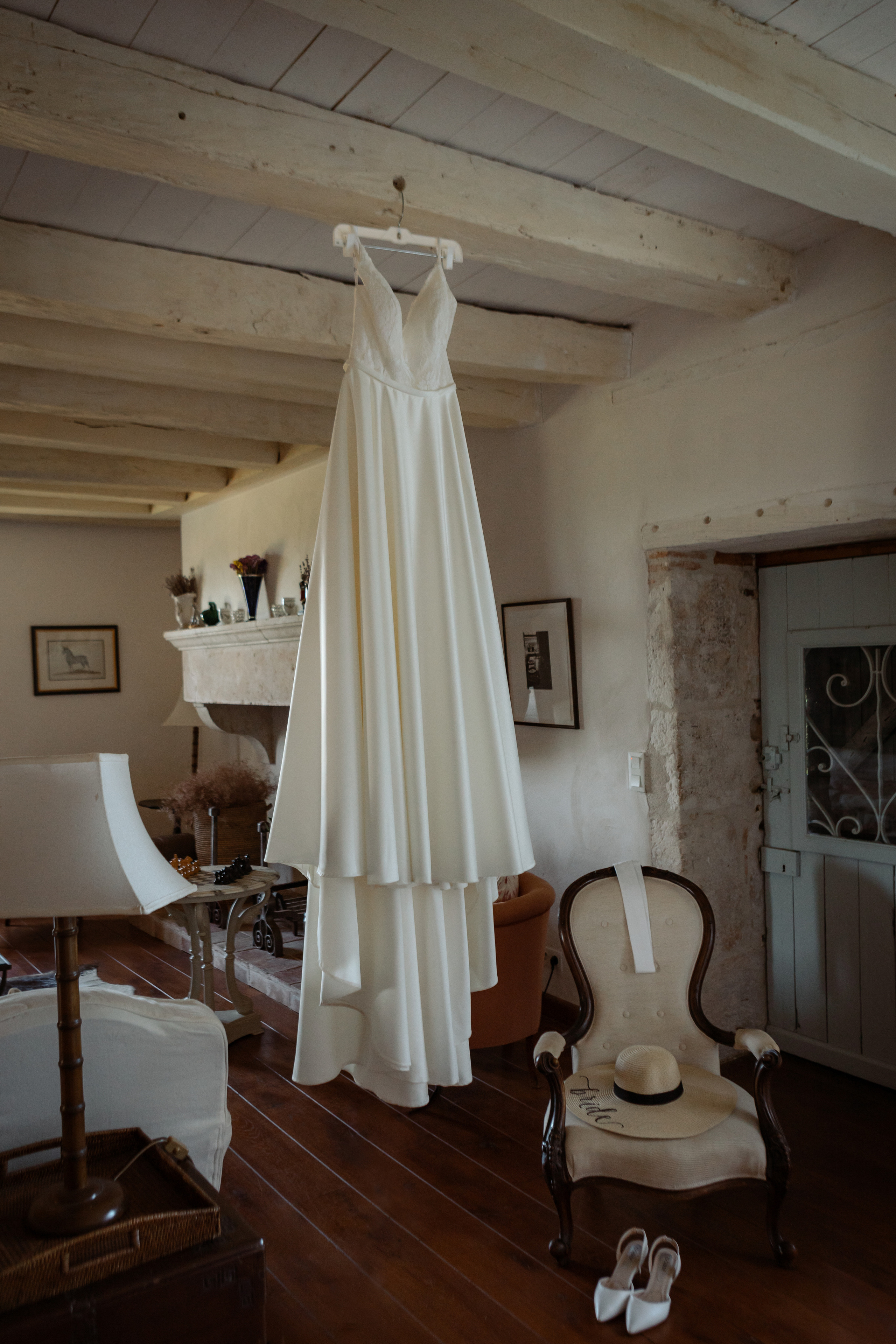 British — scottish wedding in Souquet Hall, Aquitaine, France. Eugénie Smirnova — your photographer in Toulouse and southwest France