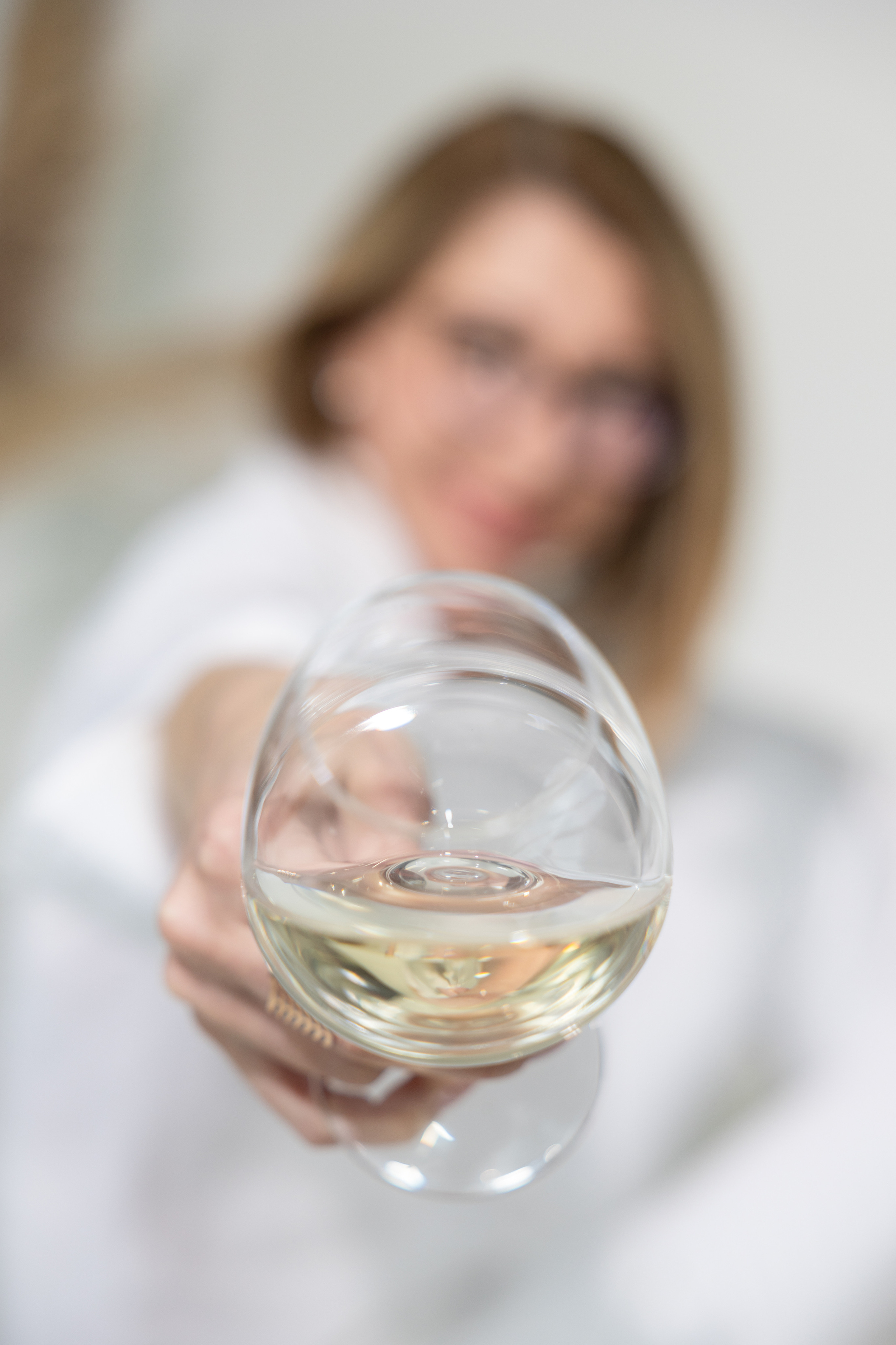 Personal branding photo session for sommelier Inessa. Eugénie Smirnova — photographe à Toulouse et dans le sud-ouest de la France