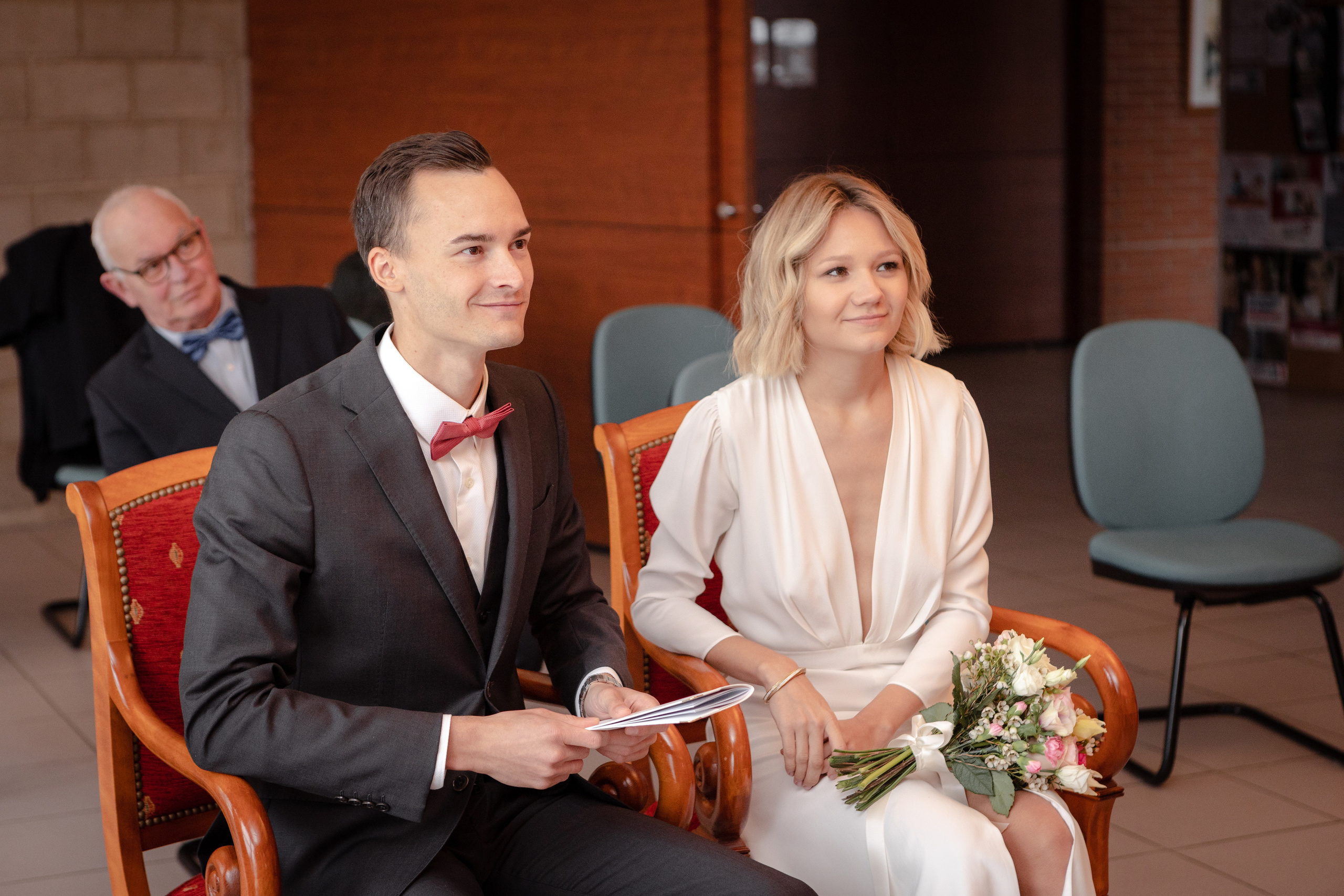 Winter wedding photo session in Toulouse France for Anastasia and Ben. Eugénie Smirnova — your photographer in Toulouse and southwest France