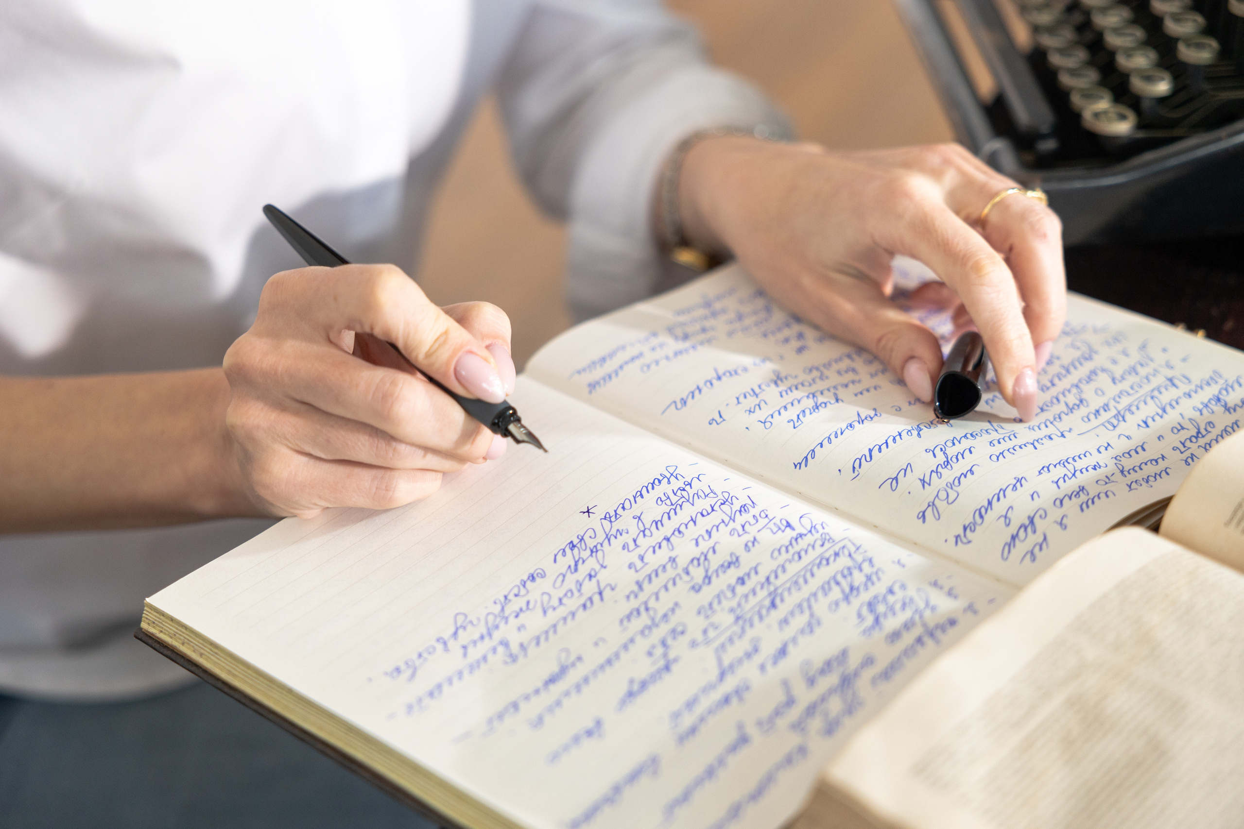 Personal branding photo session for sommelier Inessa. Eugénie Smirnova — photographe à Toulouse et dans le sud-ouest de la France