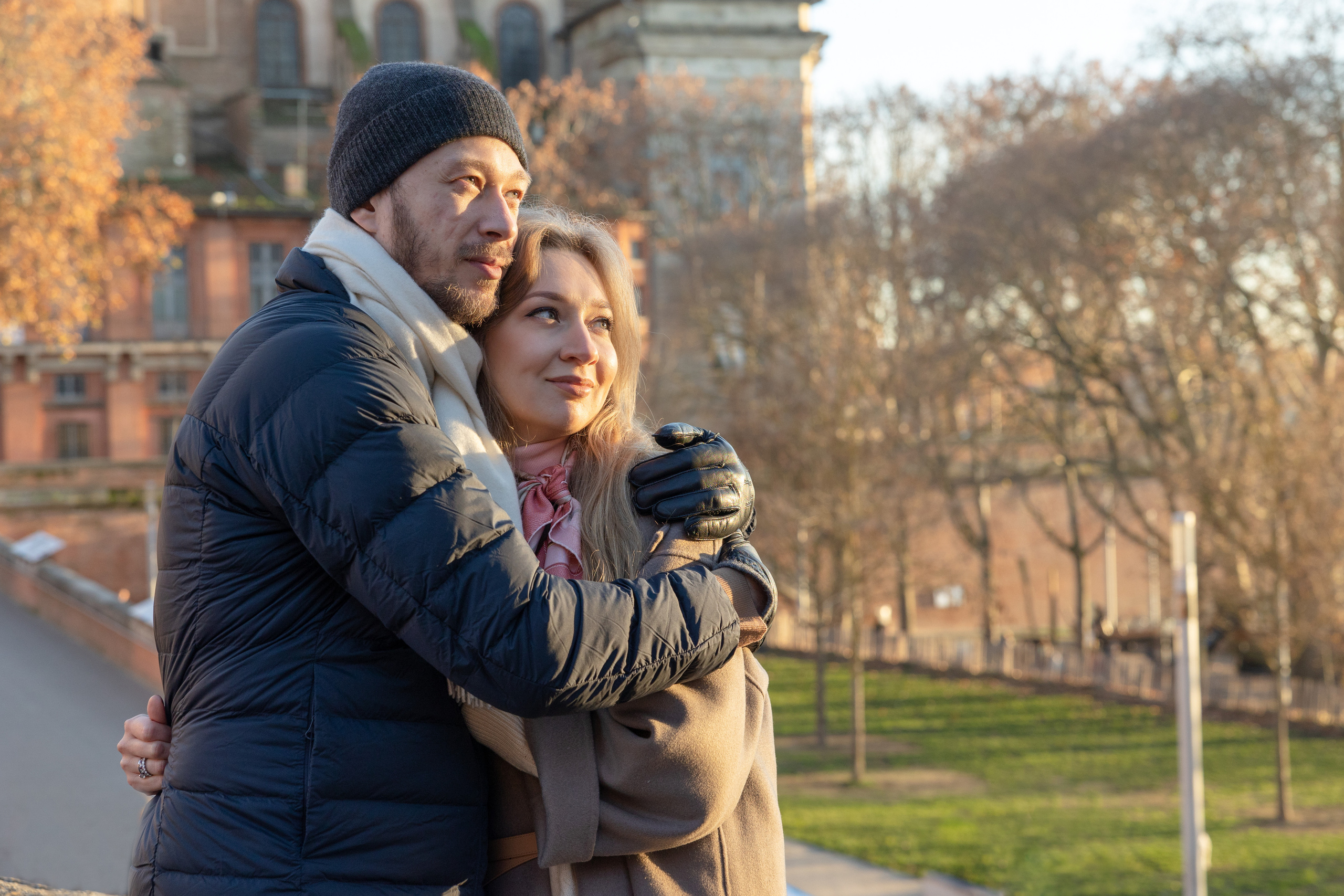 Séance photo de famille à Toulouse pour la famille de Yana. Eugénie Smirnova — photographe à Toulouse et dans le sud-ouest de la France