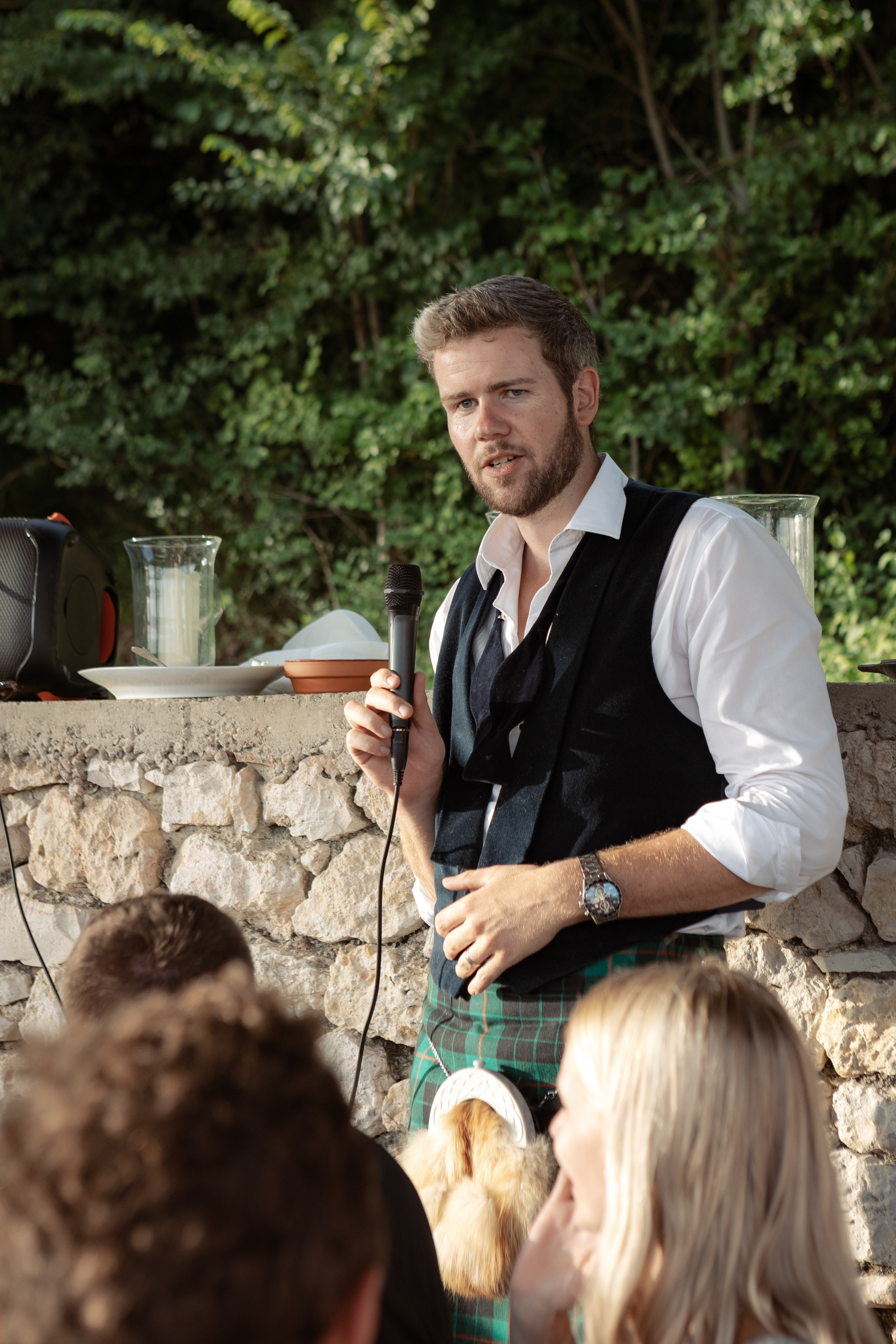 British — scottish wedding in Souquet Hall, Aquitaine, France. Eugénie Smirnova — your photographer in Toulouse and southwest France
