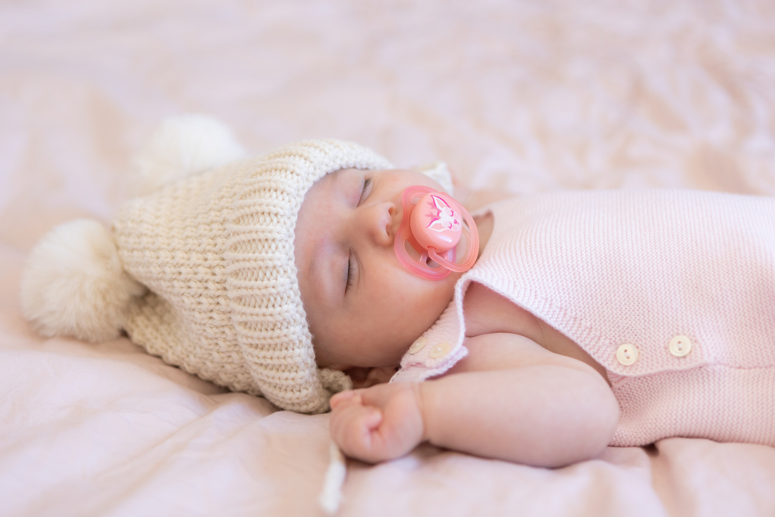 Séance photo grossesse et nouveau-né. Eugénie Smirnova — photographe à Toulouse et dans le sud-ouest de la France