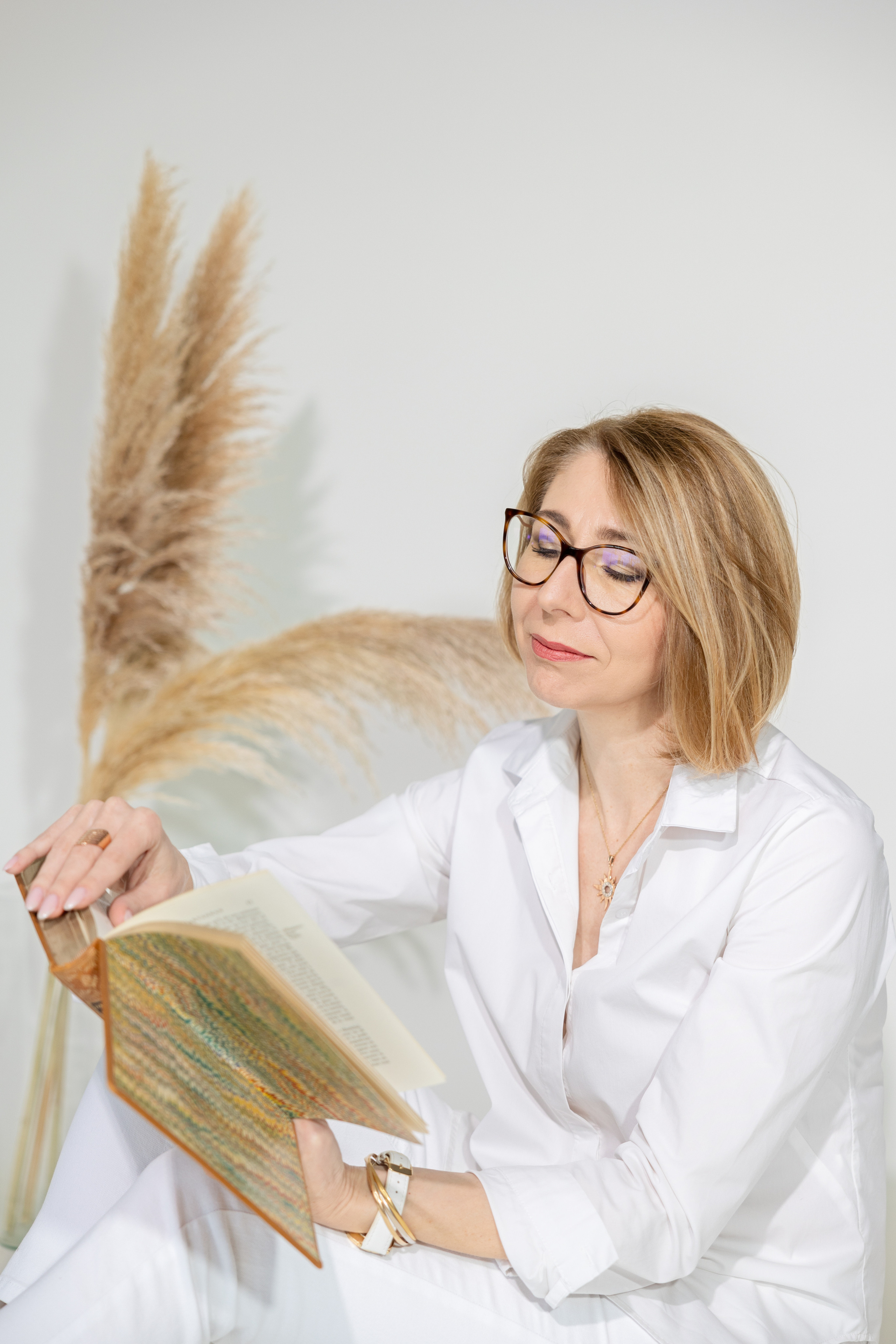 Personal branding photo session for sommelier Inessa. Eugénie Smirnova — photographe à Toulouse et dans le sud-ouest de la France