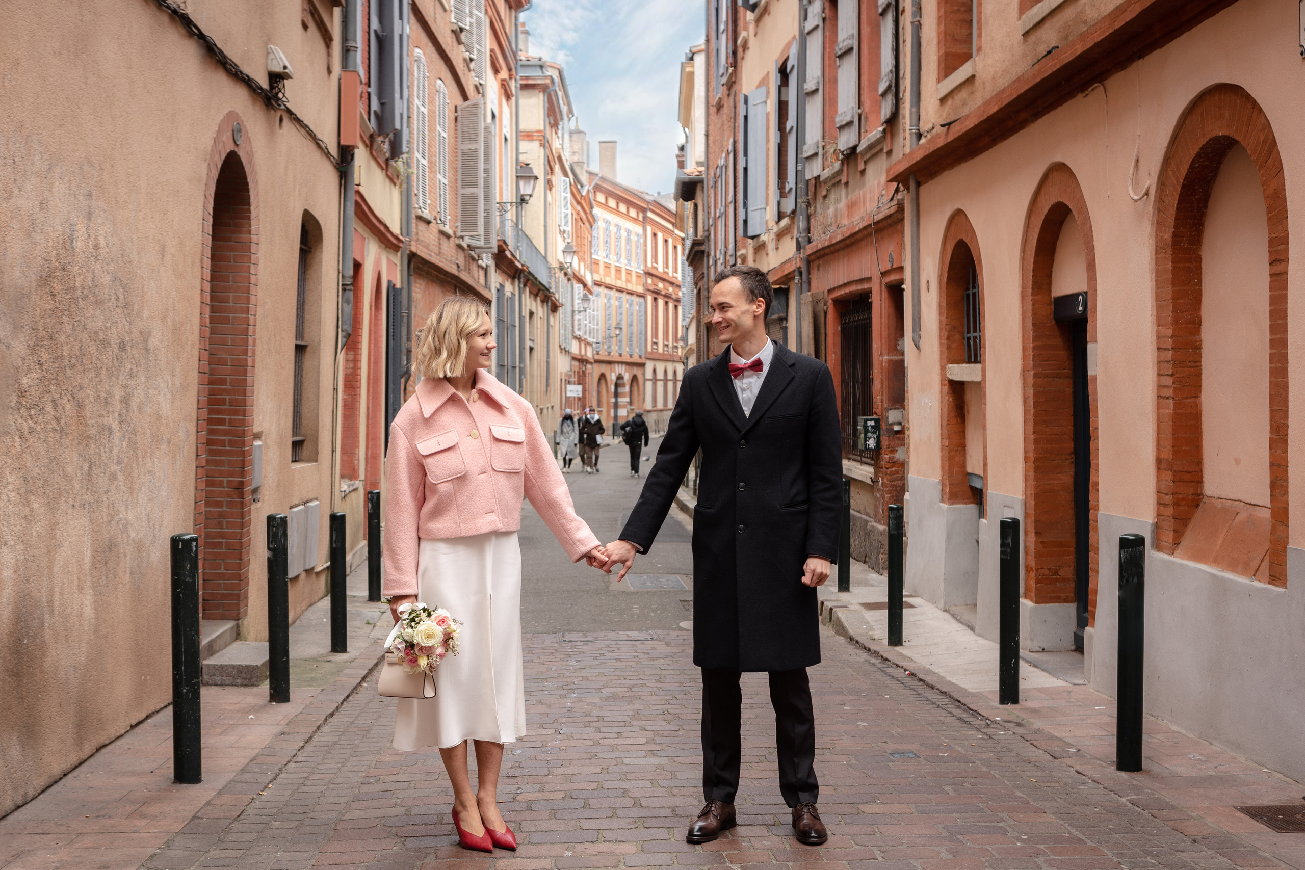 Winter wedding photo session in Toulouse France for Anastasia and Ben. Eugénie Smirnova — your photographer in Toulouse and southwest France