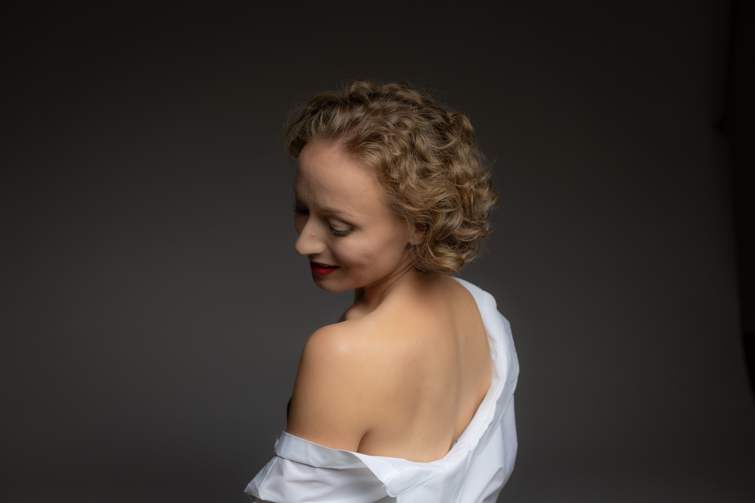 Séance photo en studio. Eugénie Smirnova — photographe à Toulouse et dans le sud-ouest de la France