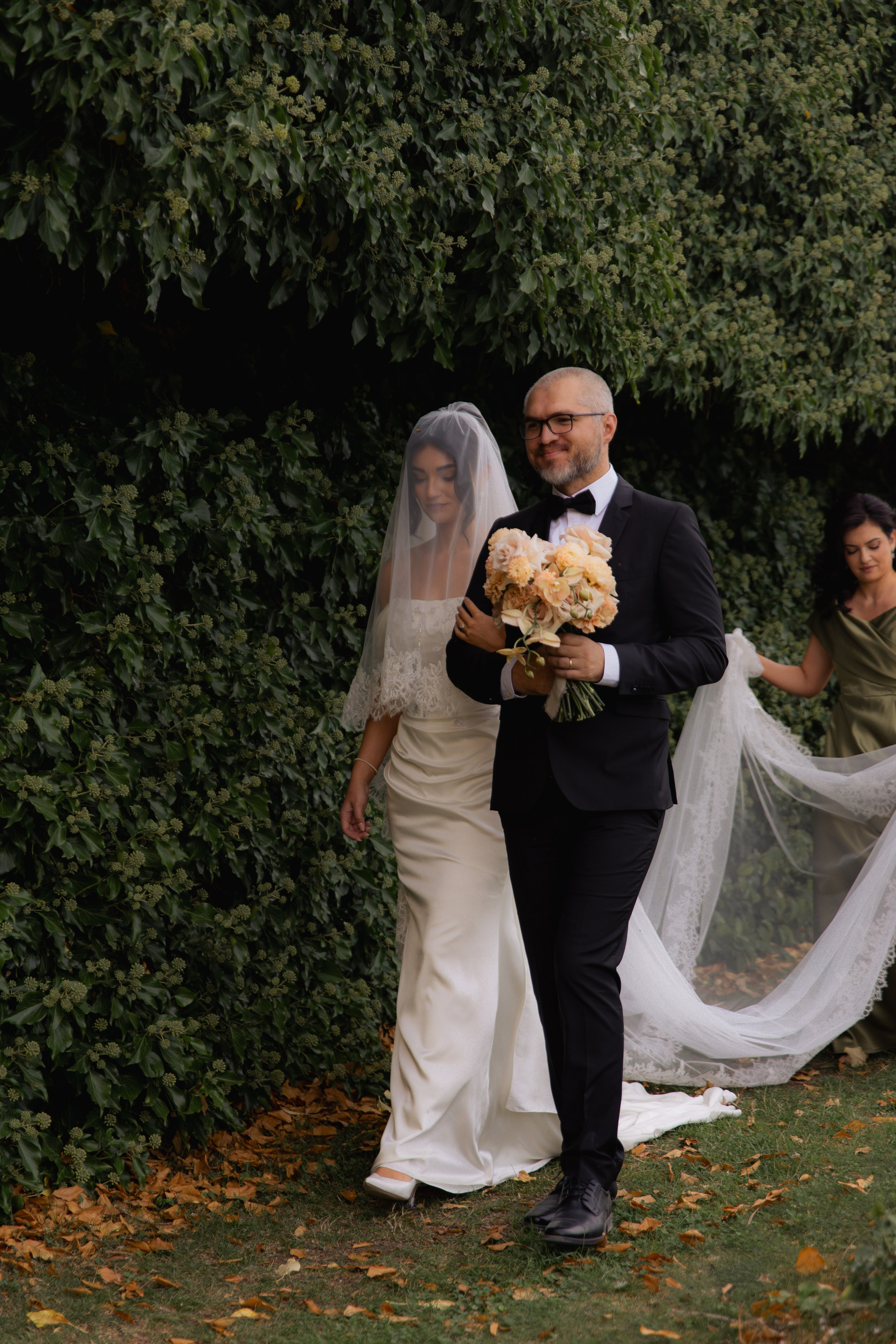 Elegant Castle Wedding in Austria | Alwin & Ruth’s Fairytale Celebration. Wedding photographer and videographer based in Timisoara, Romania