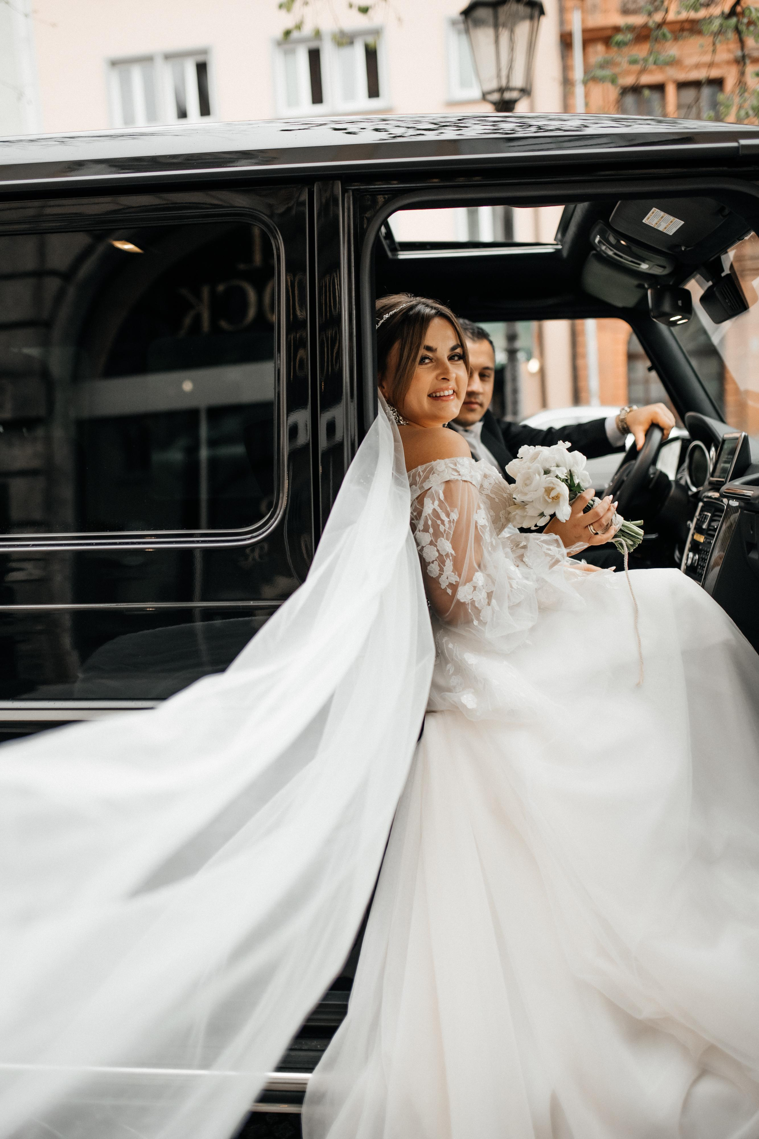 Elvira & Mnaz. Anna Saribekyan – Beste Hochzeitsfotografin in Würzburg, Top 10 in Deutschland