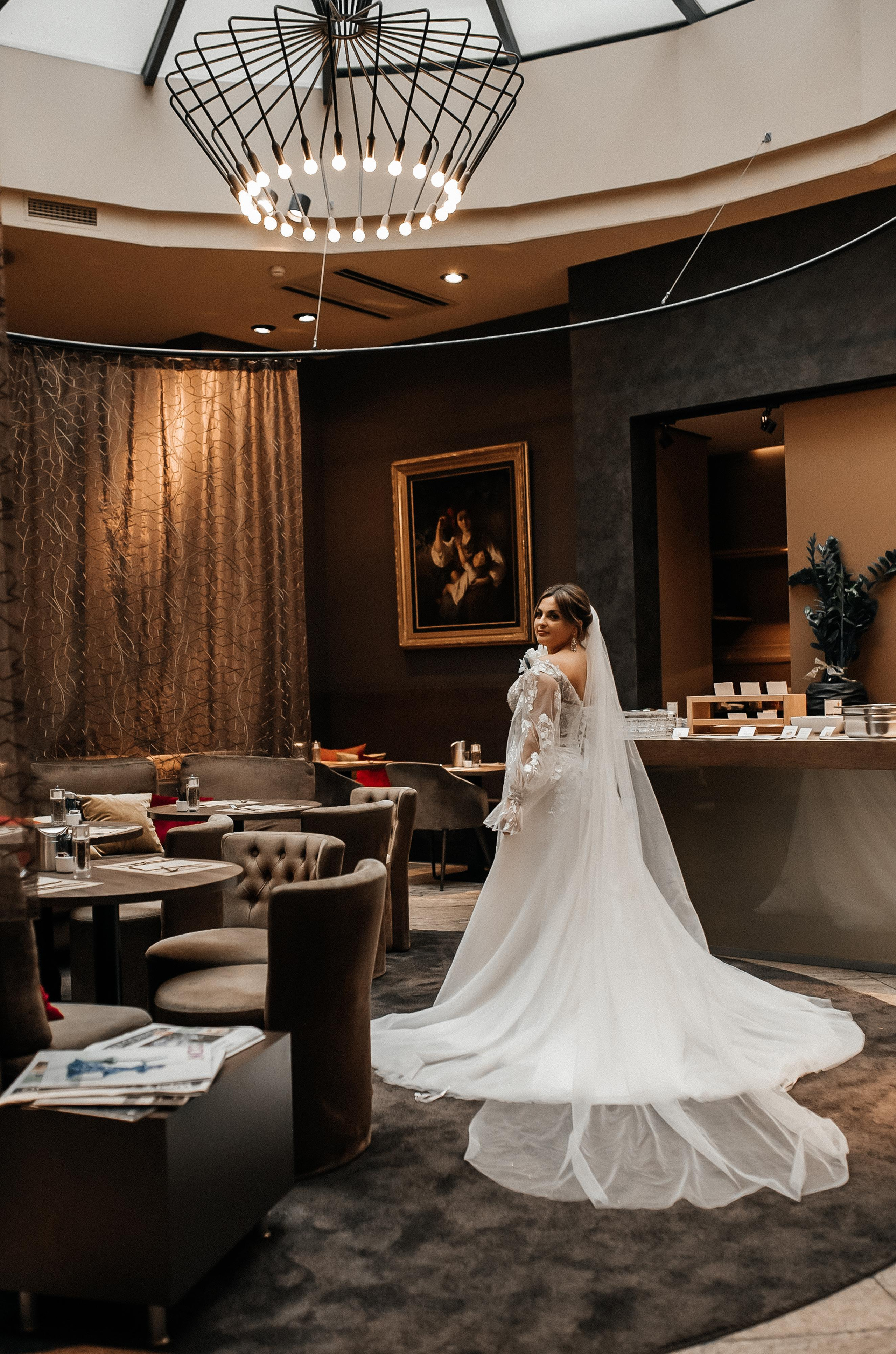 Elvira & Mnaz. Anna Saribekyan – Beste Hochzeitsfotografin in Würzburg, Top 10 in Deutschland