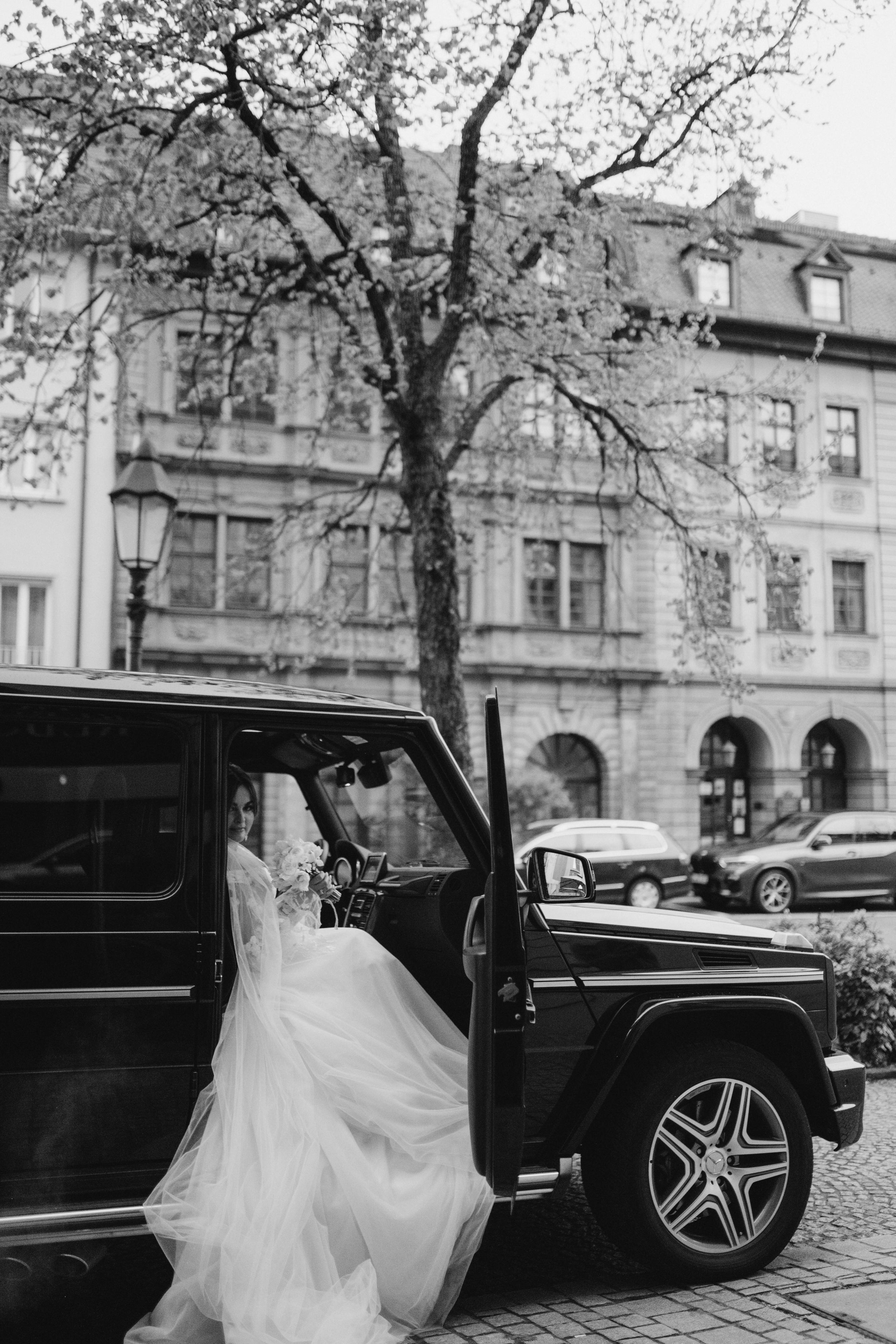 Elvira & Mnaz. Anna Saribekyan – Beste Hochzeitsfotografin in Würzburg, Top 10 in Deutschland