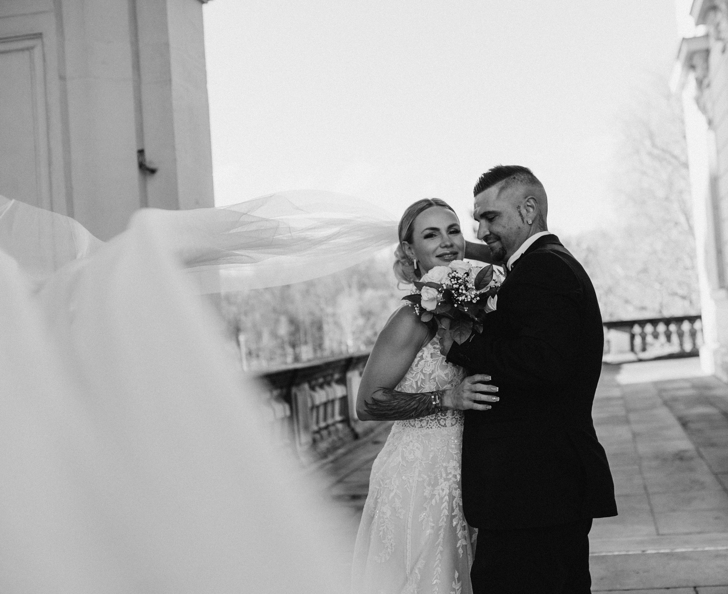 Brautpaarshooting in Schloss Ludwigsburg. Anna Saribekyan – Beste Hochzeitsfotografin in Würzburg, Top 10 in Deutschland