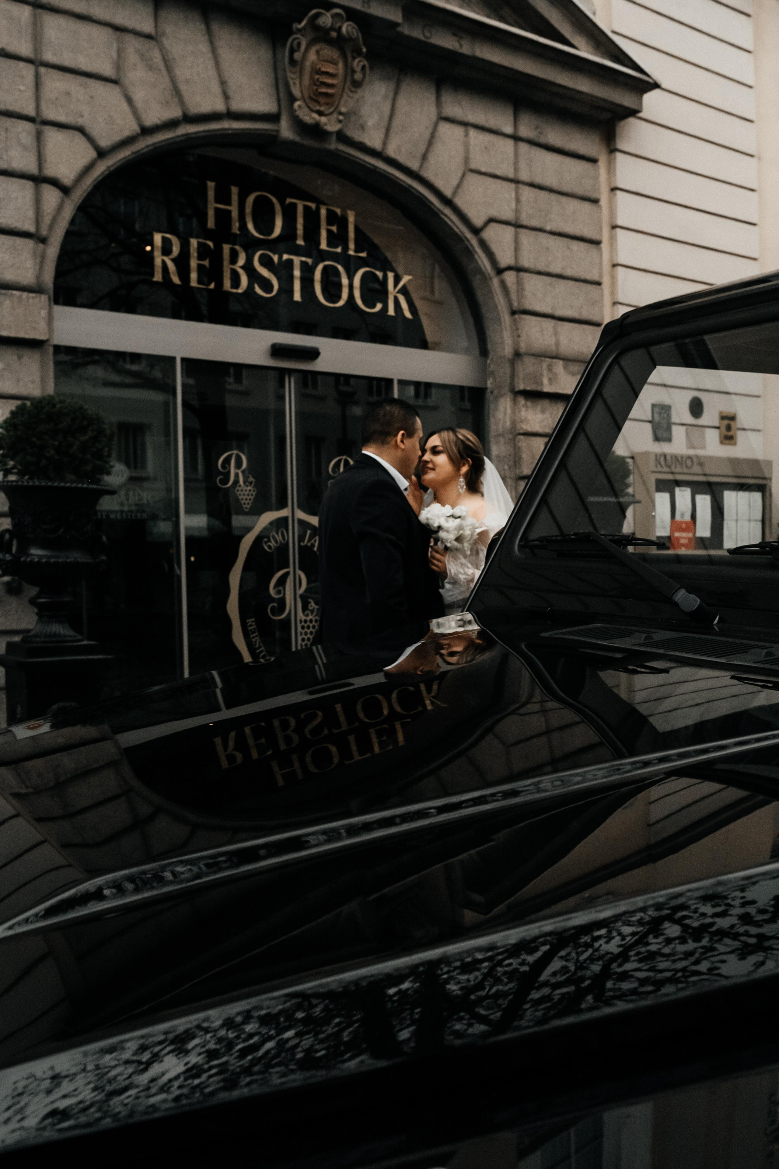 Elvira & Mnaz. Anna Saribekyan – Beste Hochzeitsfotografin in Würzburg, Top 10 in Deutschland