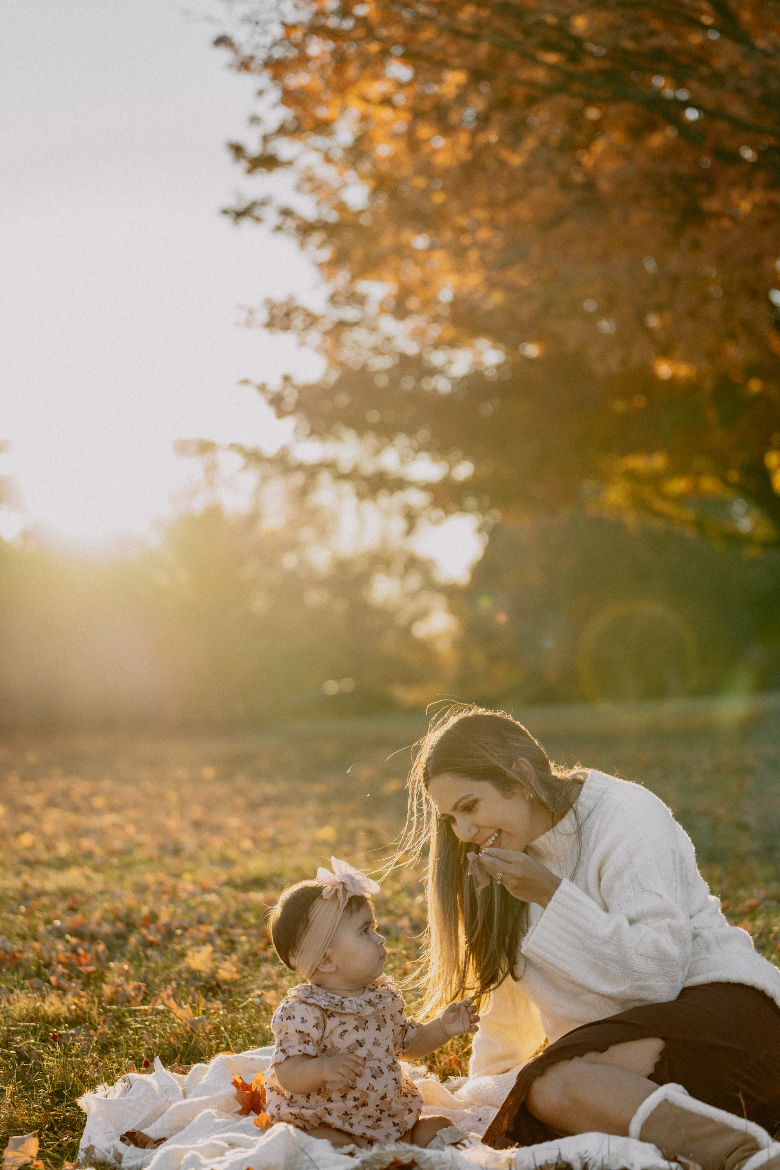 Fall Family Photography – Warm & Cozy Outdoor Session. Alisa Tant — Family and newborn photographer Bucks County, Montgomery county, Philadelphia, NJ
