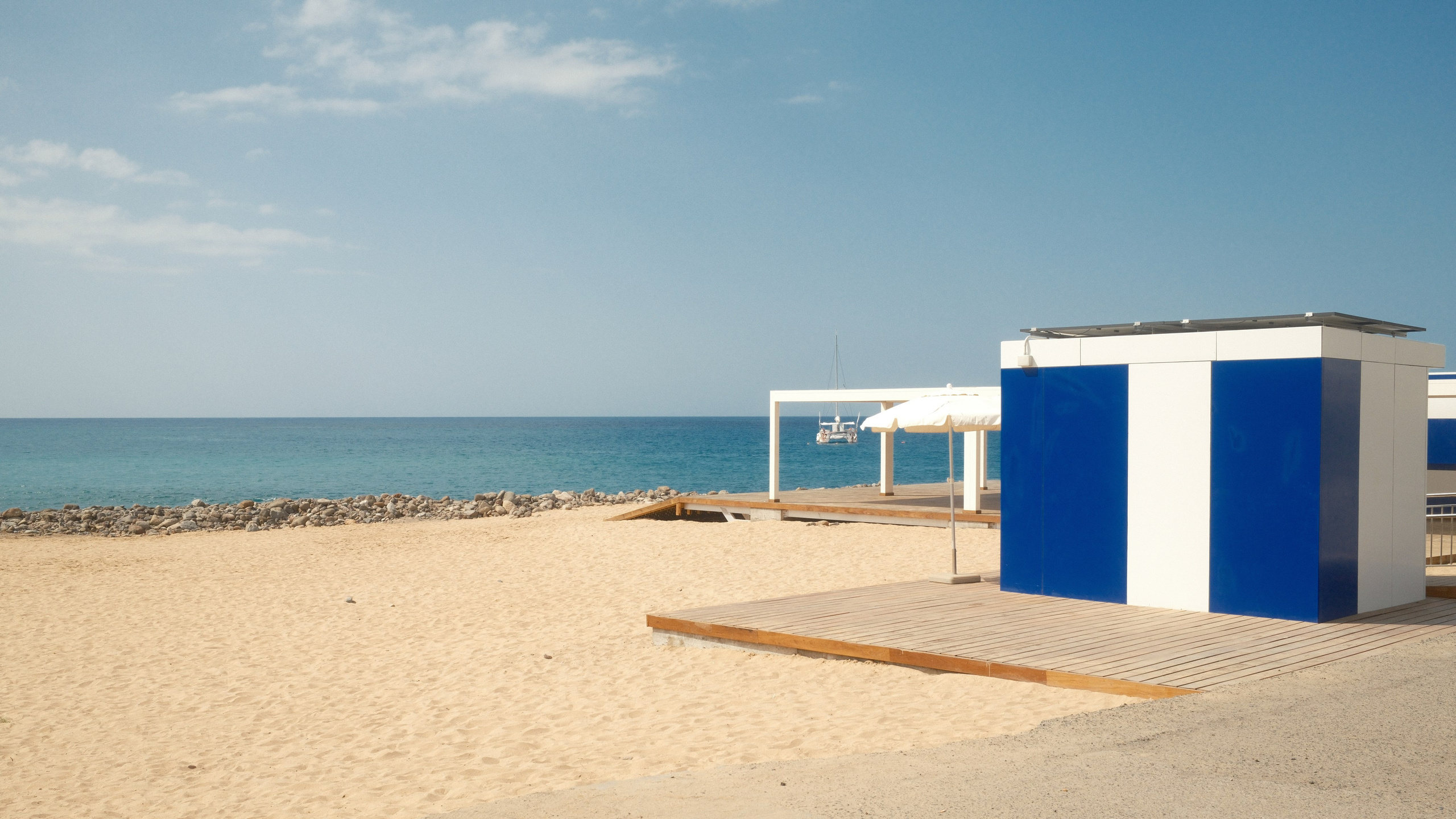 Holiday Radeon Fujifilm Recipe for Warm Travel Photos. Cal Takes Photos