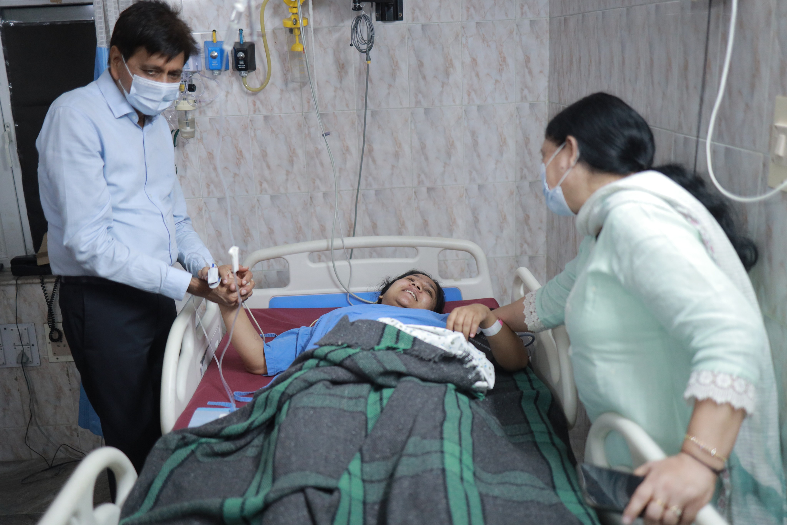 Birth & Hospital Session. BABY & FAMILY - MATERNITY - WEDDINGS & EVENTS - COMMERCIALS & CORPORATE | GOWTHAMAN SIVARAJ