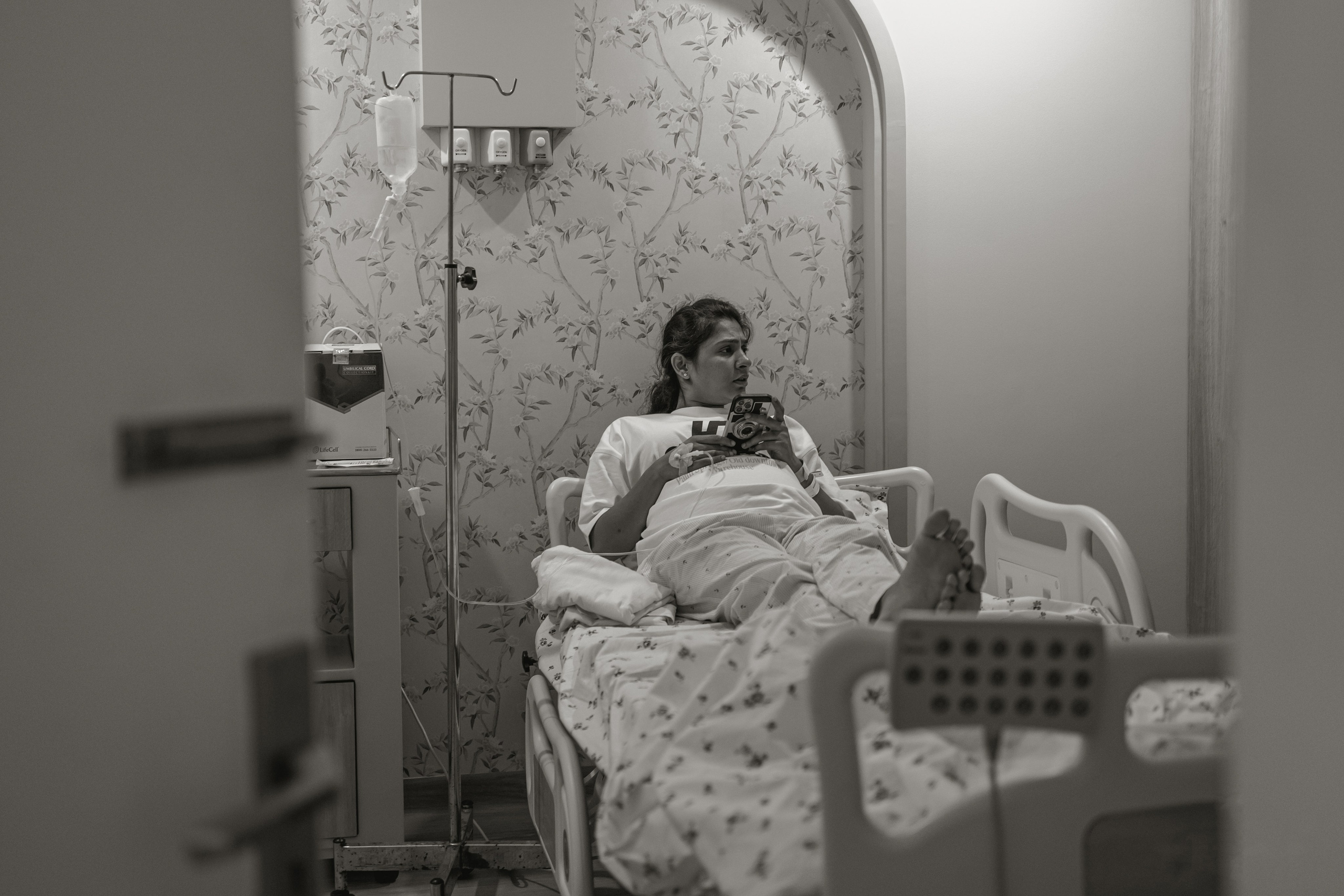 Birth & Hospital Session. BABY & FAMILY - MATERNITY - WEDDINGS & EVENTS - COMMERCIALS & CORPORATE | GOWTHAMAN SIVARAJ