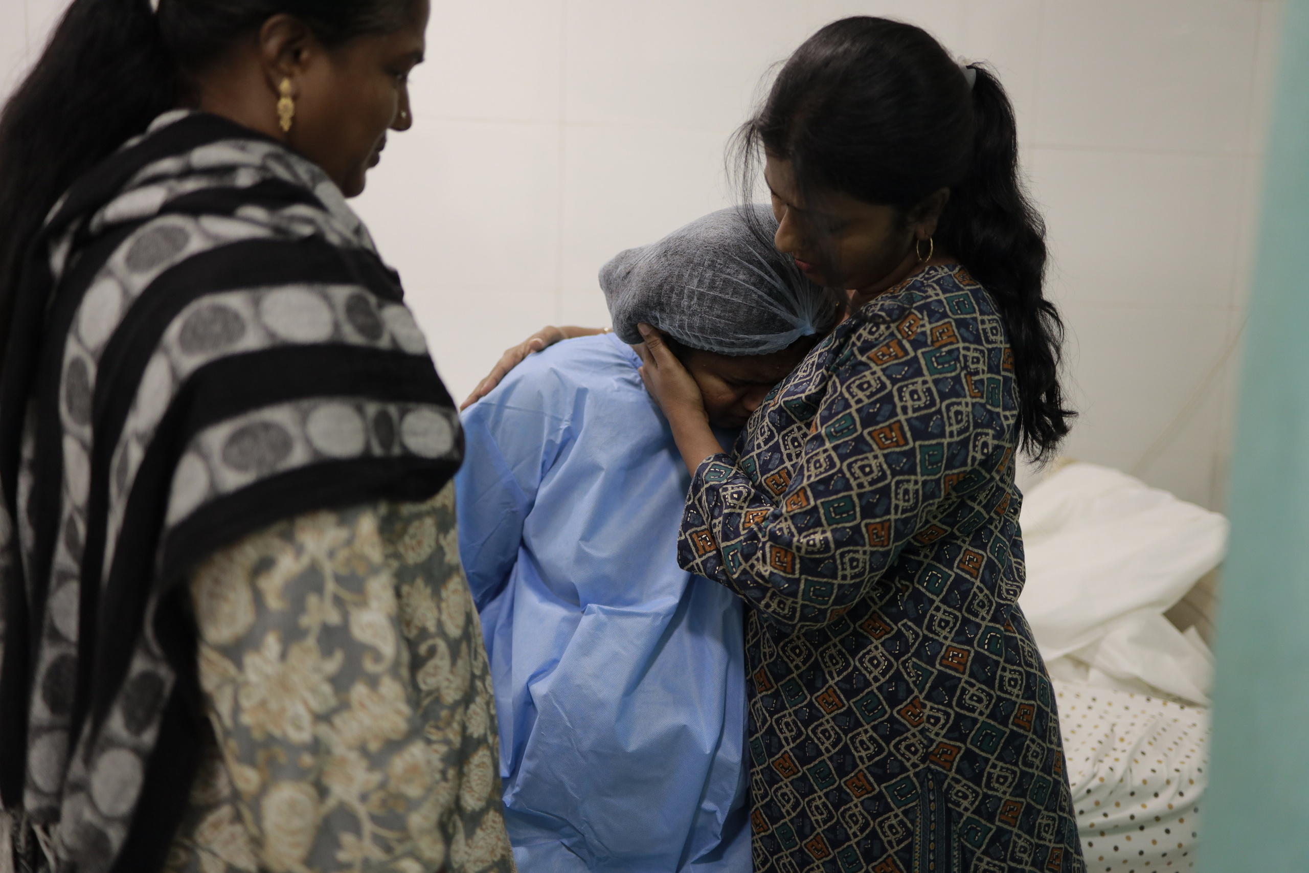 Birth & Hospital Session. BABY & FAMILY - MATERNITY - WEDDINGS & EVENTS - COMMERCIALS & CORPORATE | GOWTHAMAN SIVARAJ