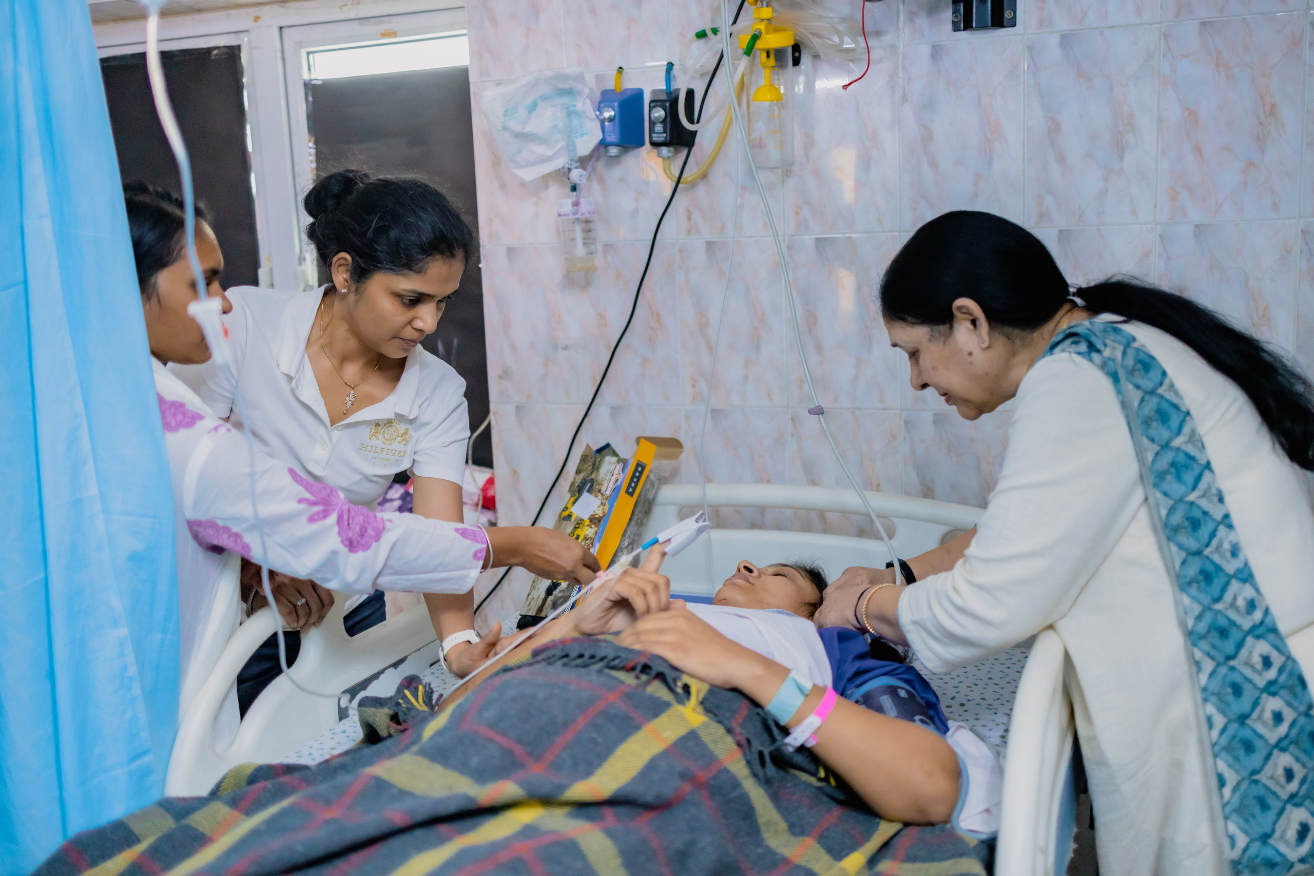 Birth & Hospital Session. BABY & FAMILY - MATERNITY - WEDDINGS & EVENTS - COMMERCIALS & CORPORATE | GOWTHAMAN SIVARAJ
