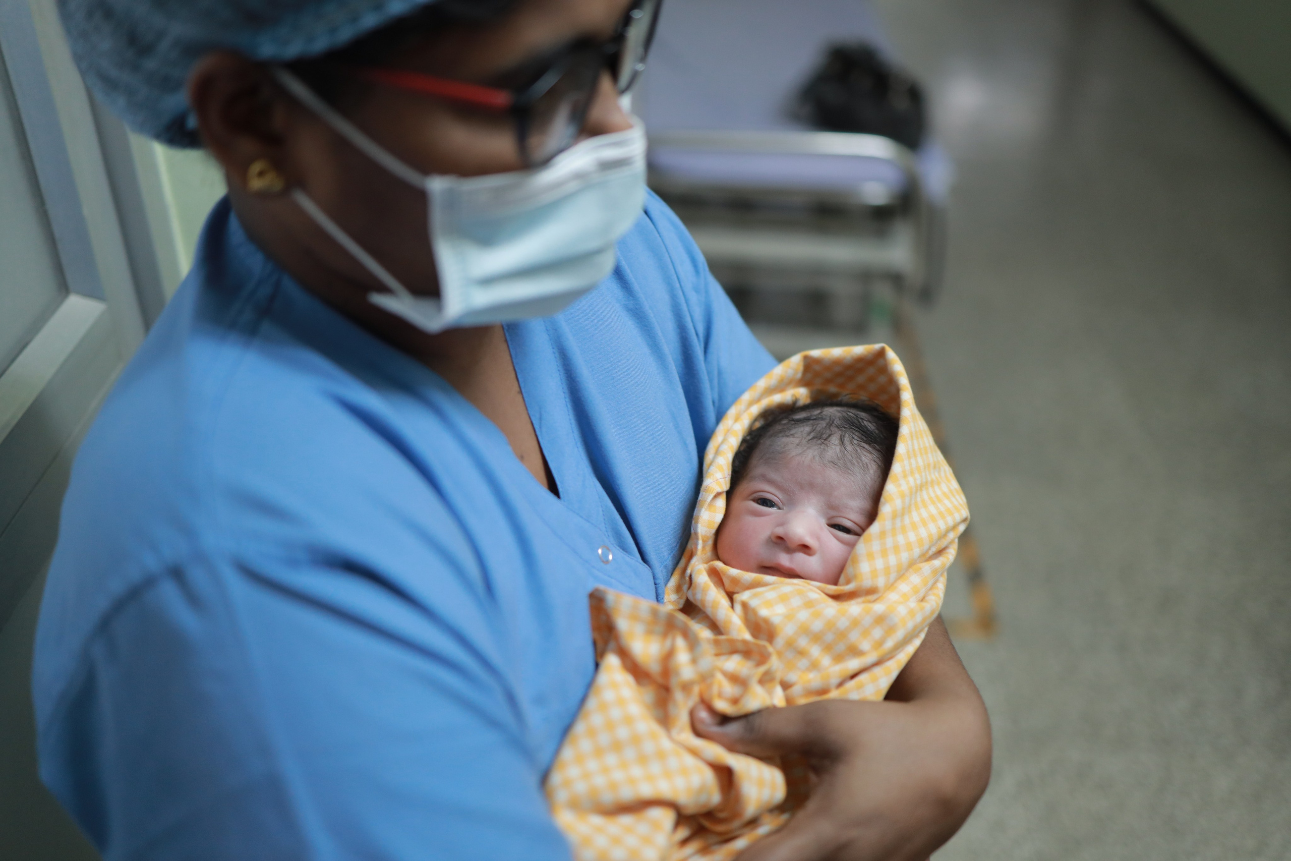 Birth & Hospital Session. BABY & FAMILY - MATERNITY - WEDDINGS & EVENTS - COMMERCIALS & CORPORATE | GOWTHAMAN SIVARAJ