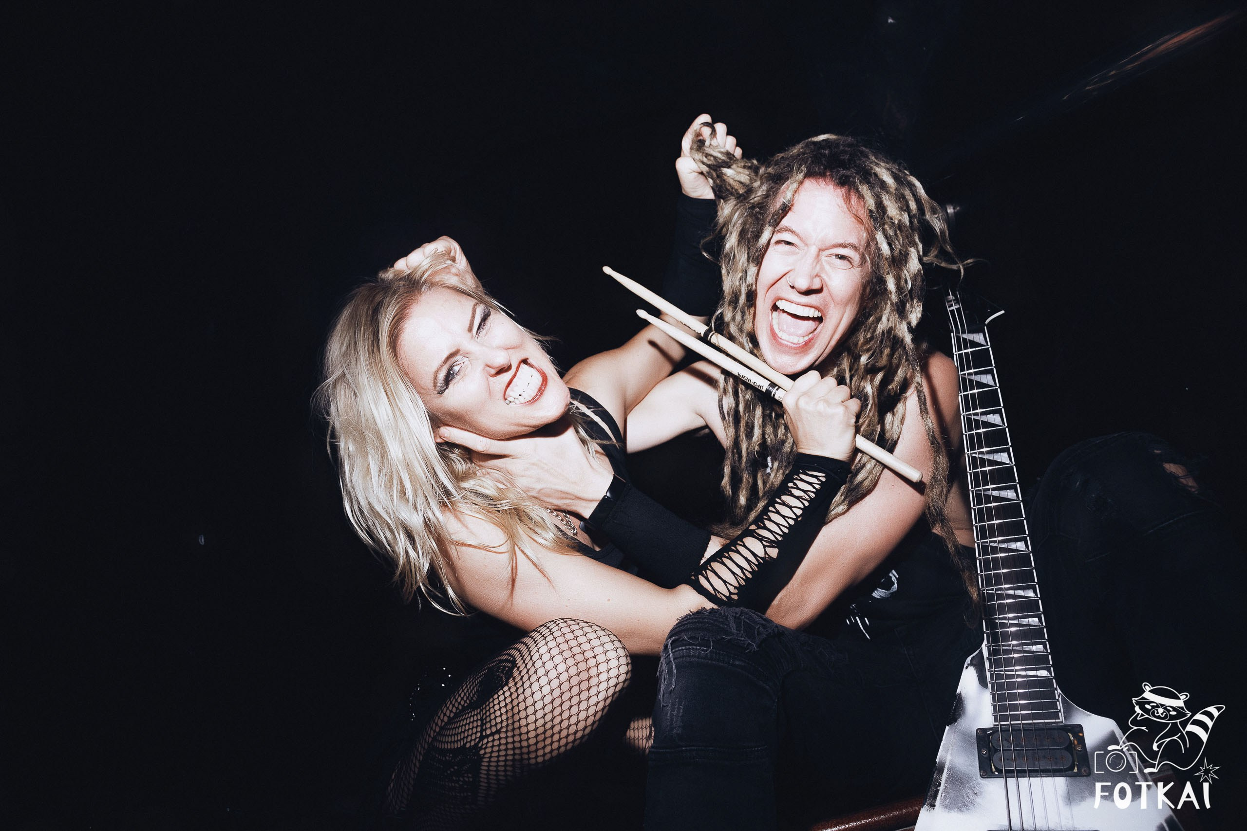 KrashKarma: cuando dos se convierten en la bestia del metal | FOTKAI