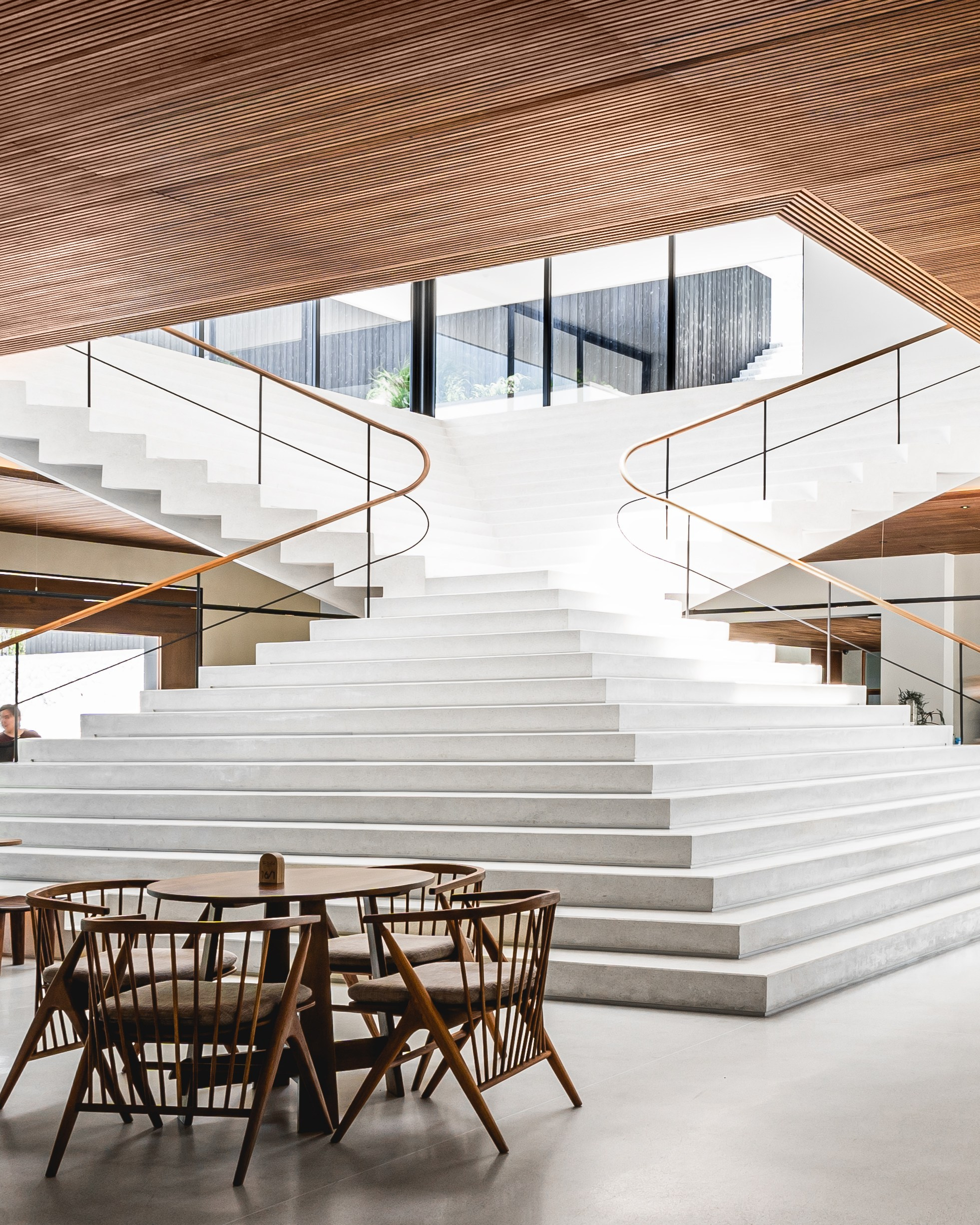 Tree Oclock Restaurant. Interior photographer in Phuket | Perelude Interior