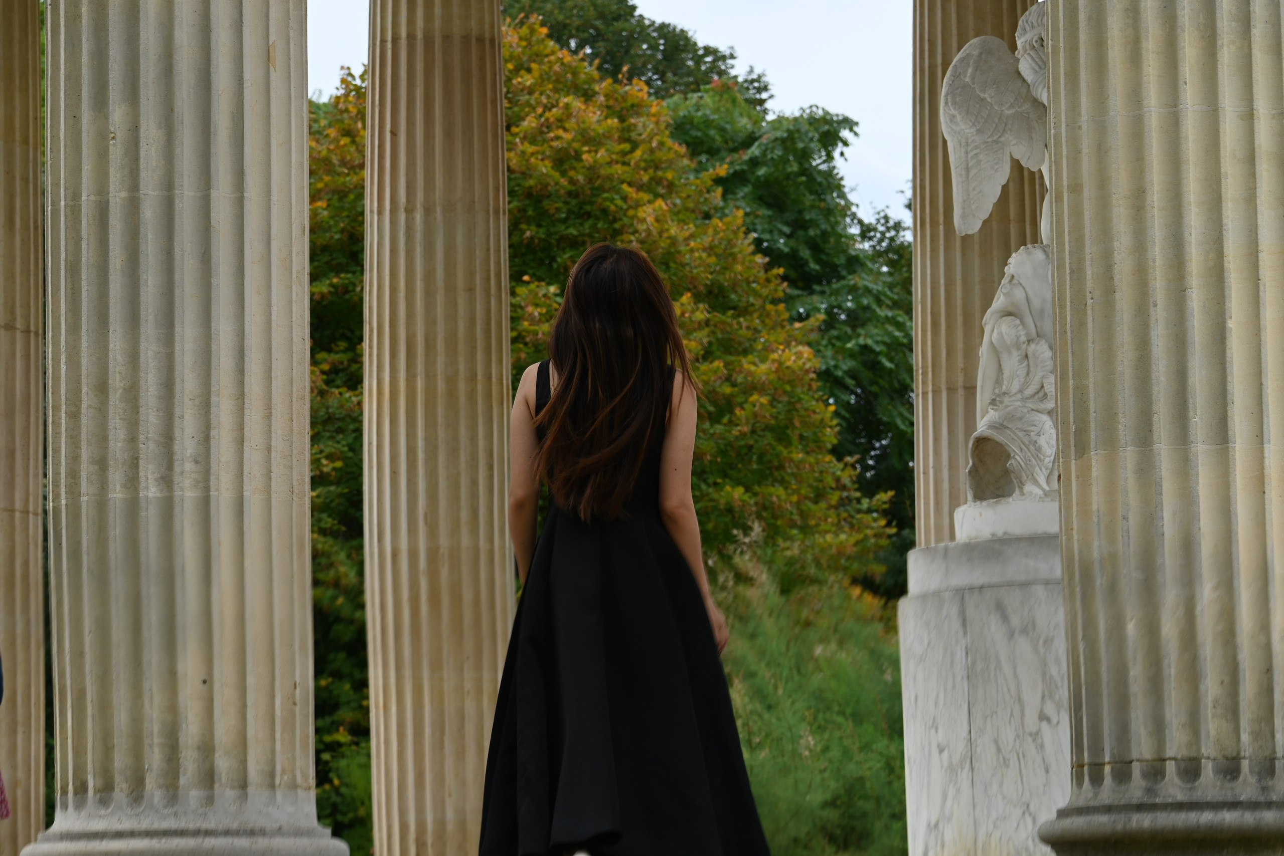 Service. Lifestyle & Travel Portrait photography in Paris Shyl