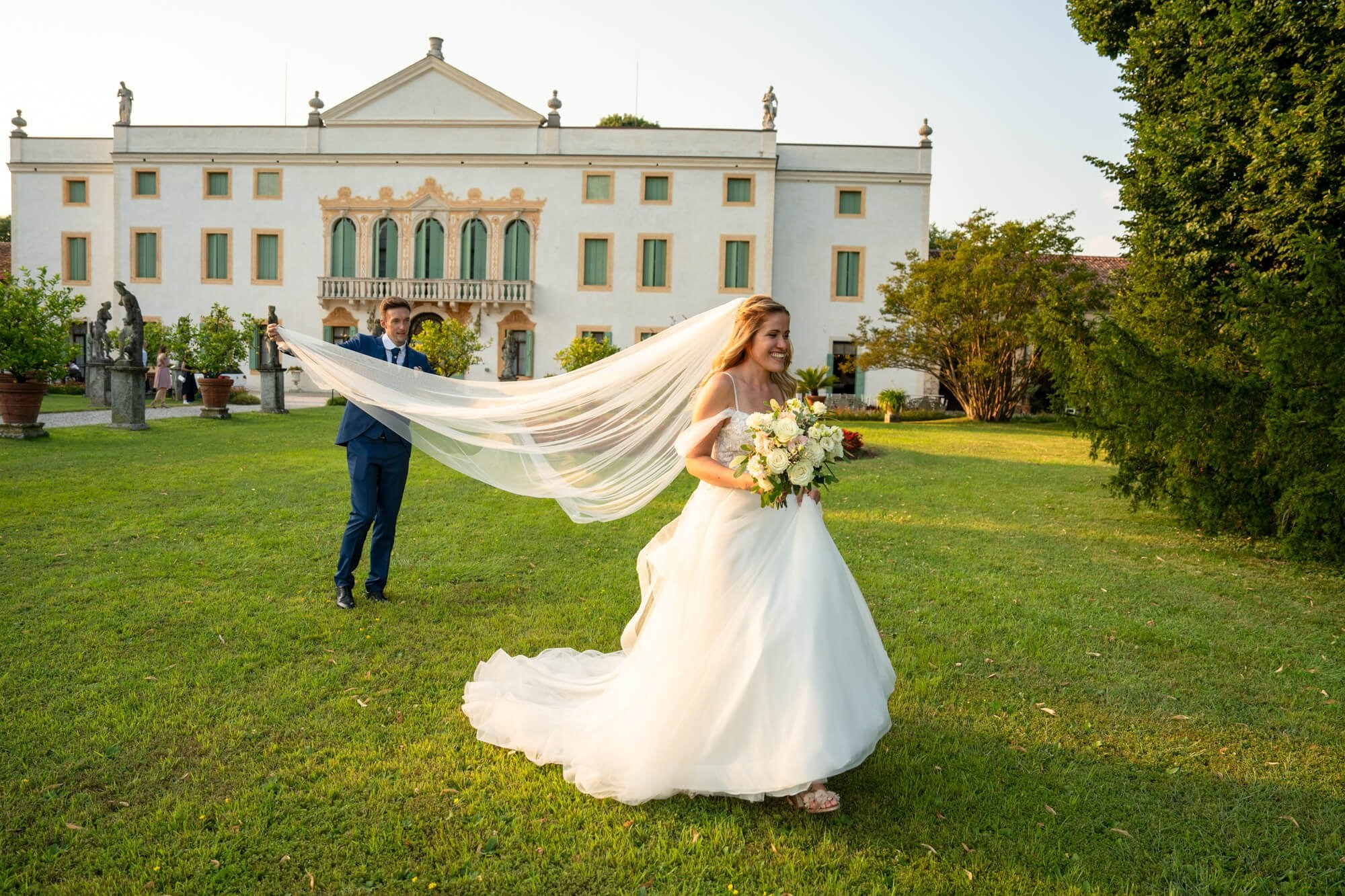 Boda en Villa Cavalli, Padua, | El Velo Blanco. El Velo Blanco I Fotógrafos de Bodas