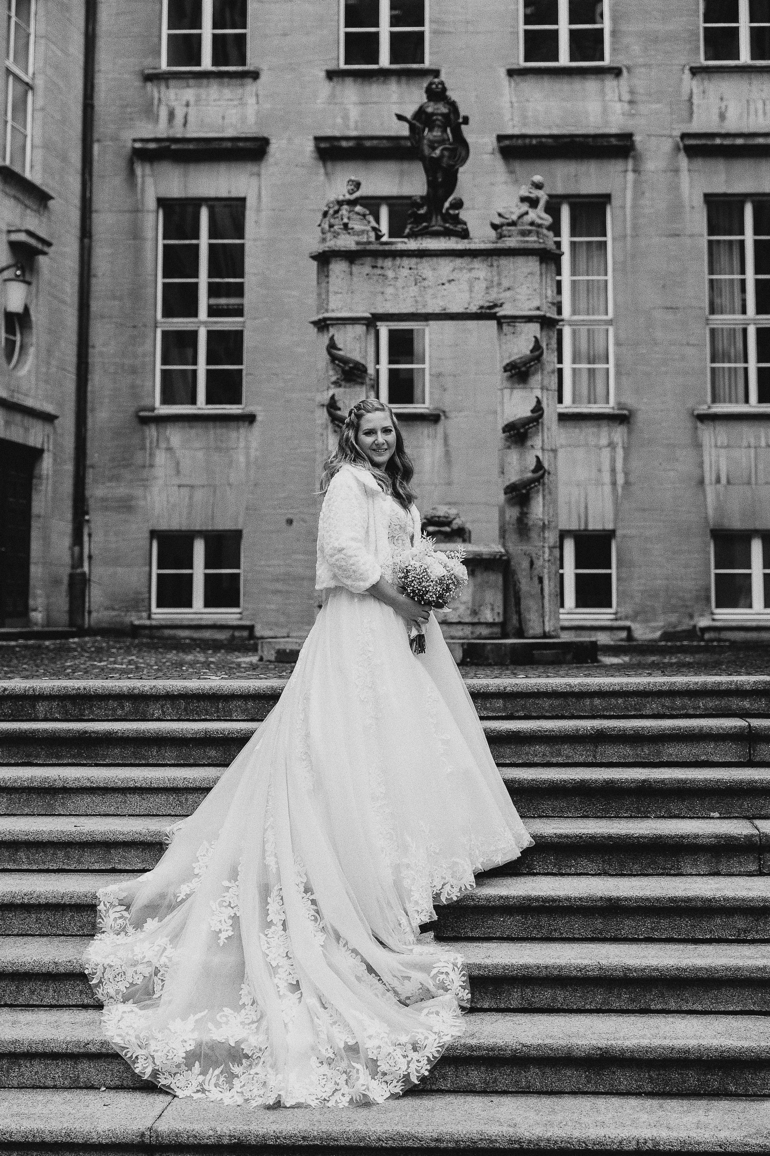 Hochzeitsfotograf Rathaus Bochum. Standesamtliche Trauung Rathaus Bochum Fotograf. Hochzeitsfotos Rathaus Bochum. Hochzeitsfotografie Standesamt Bochum. Standesamt Bochum Hochzeit Fotograf. Heiraten im Rathaus Bochum Fotografie. Romantische Hochzeitsbilder Rathaus Bochum. Standesamtliche Hochzeit mit Hochzeitsfotograf Bochum. Beste Hochzeitsfotografen Bochum Standesamt. Brautpaar-Shooting vor dem Rathaus Bochum. Hochzeitsfotograf für Standesamtliche Trauung Bochum. Hochzeitsfotograf Bochum, Dortmund, Essen, Düsseldorf, Köln, Wuppertal, Münster, Duisburg, Oberhausen, Gelsenkirchen. Hochzeitsfotos im Standesamt Bochum & NRW. Fotograf für Hochzeit in Bochum & Umgebung. Hochzeitsfotograf für Bochum & Ruhrgebiet. Heiraten im Rathaus Bochum mit Fotograf.