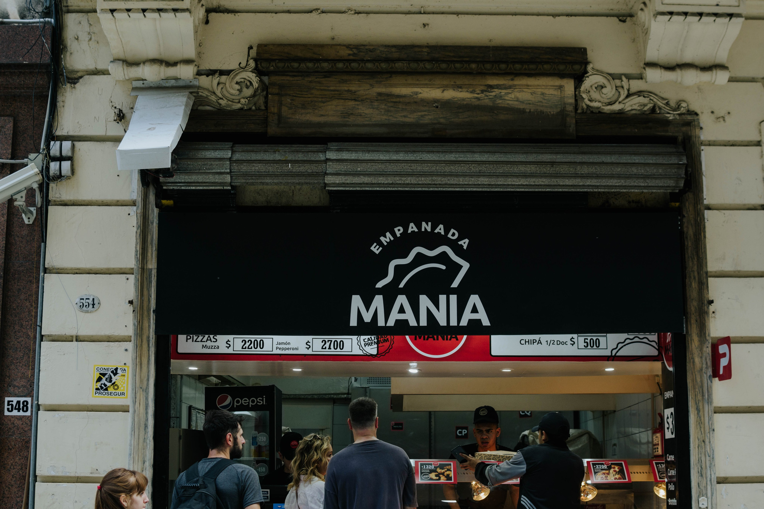 Te amo. Photographer @elmirkami in the city of Buenos Aires