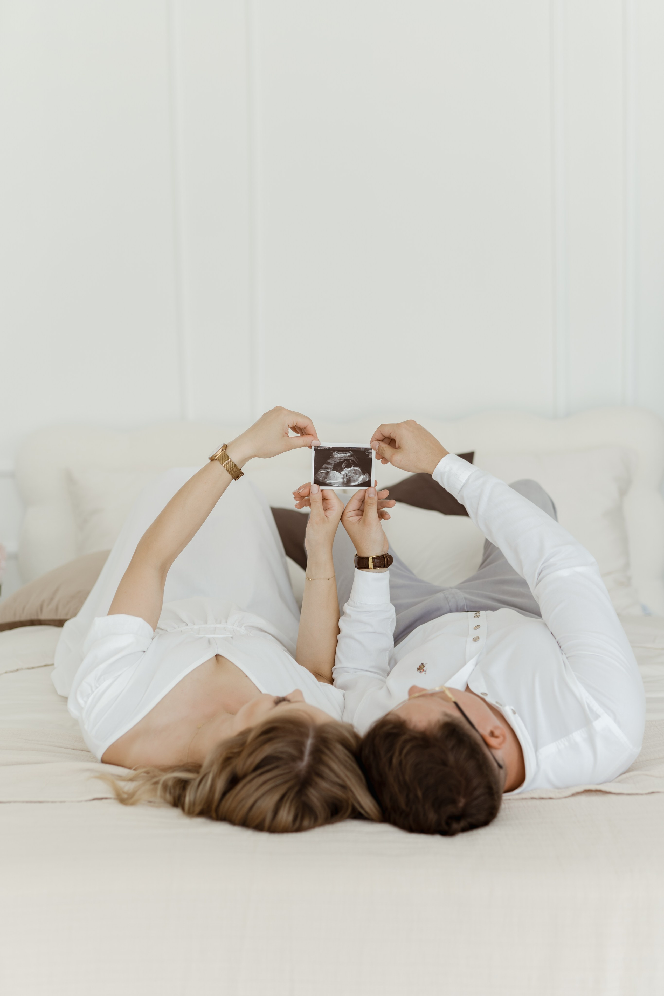 Naturalna, wyjątkowa, delikatna sesja ciążowa w Łodzi. Fotograf Łódź - sesja ciążowa, noworodkowa, dziecięca. Studio w Łodzi