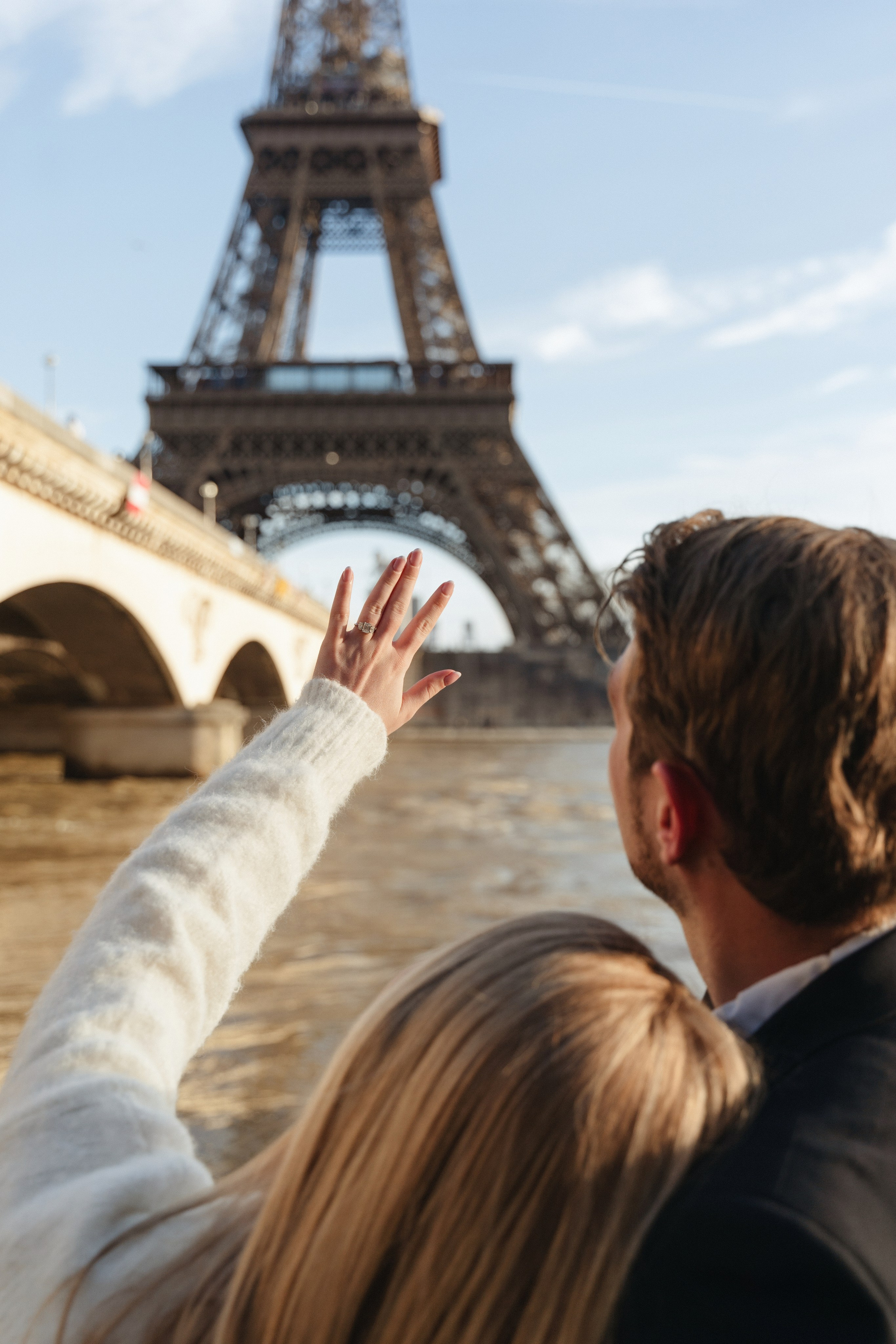 Engagement photo-shoot. Photographer in Paris Yulia Shkadina | Couples, engagement, pre-wedding, individual photo-shoots in Paris at the best locations