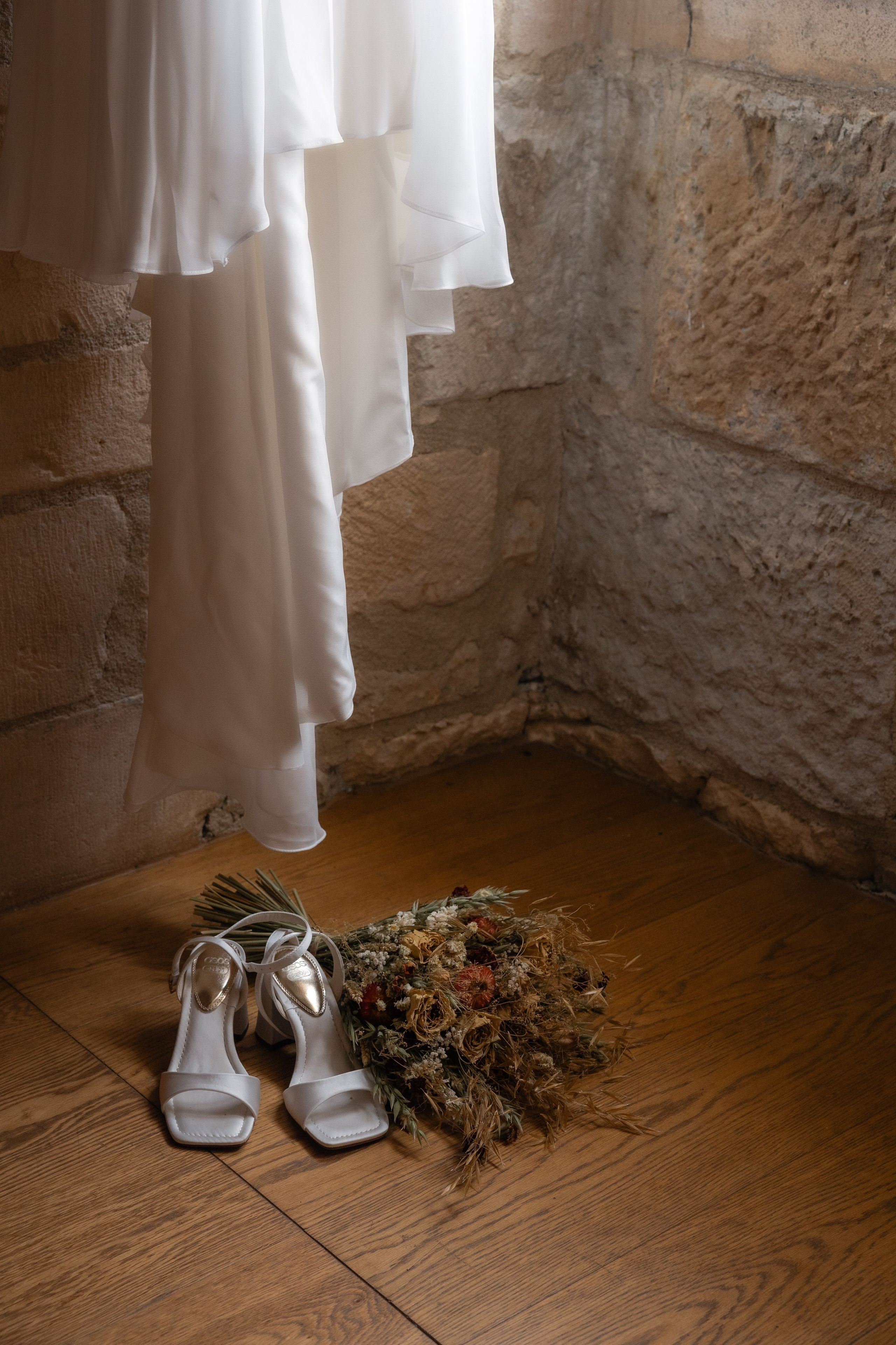 Rachel et Giles. Photo de mariage au Château de Saint-Martory. Eugénie Smirnova — photographe à Toulouse et dans le sud-ouest de la France