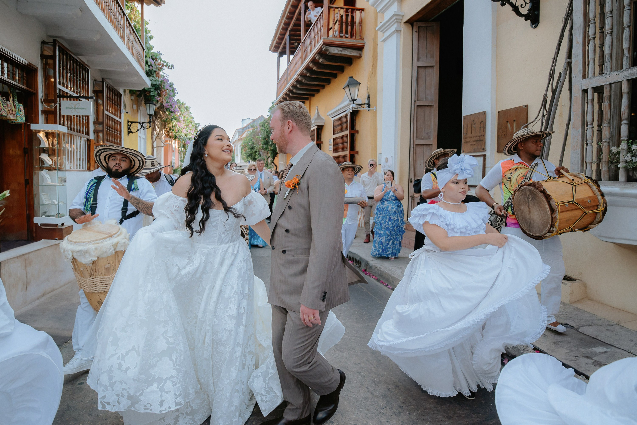 Cindy + Garrett | Destination Wedding Photos in Cartagena 2025 – César Vanegas Photography. César Vanegas Photography | Wedding & Travel Photographer | Cartagena, Colombia