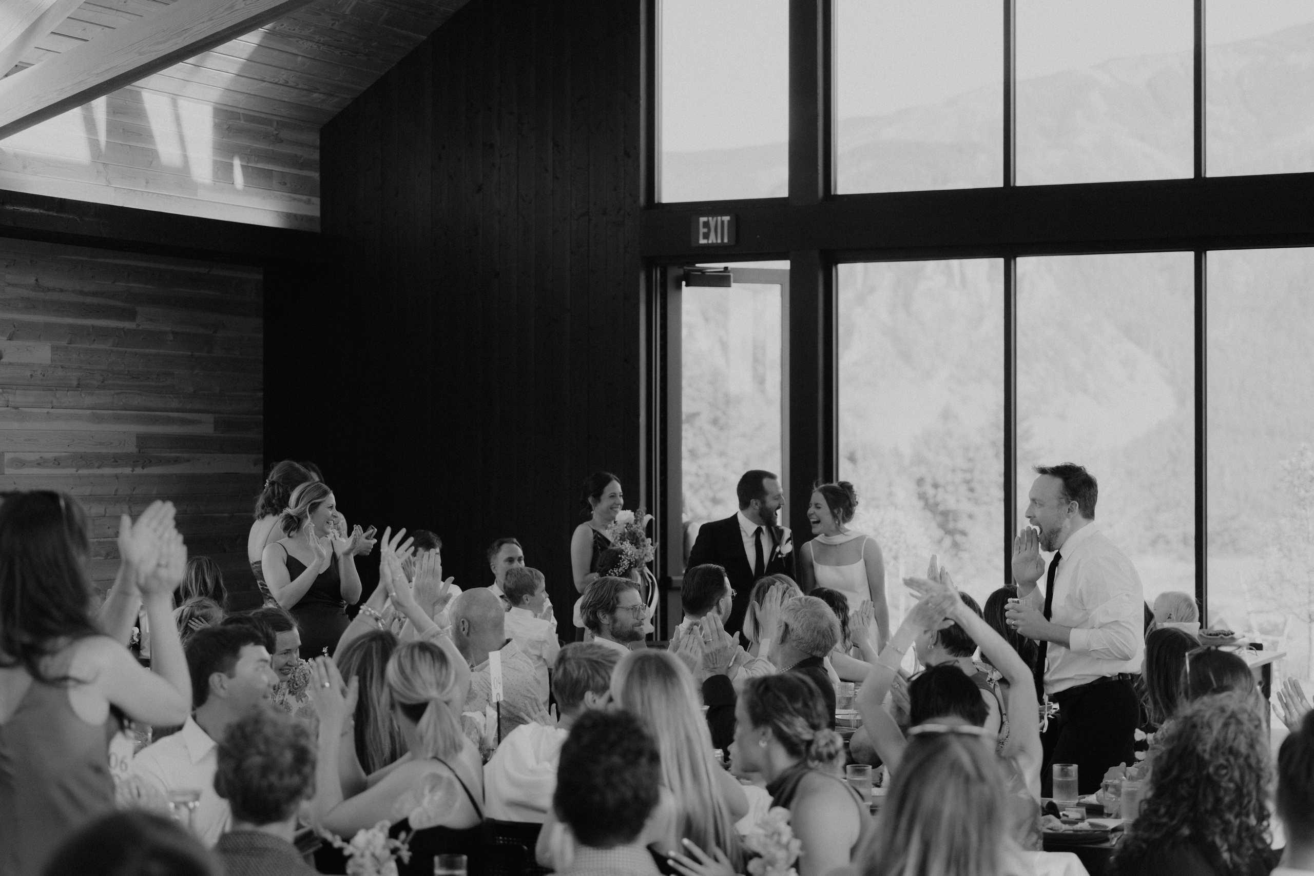 Wedding Shelby & Riley | Columbia River Gorge, WA | Georgy Shishkin Photography Photography. Portland Wedding Photographer | Authentic PNW Love Stories