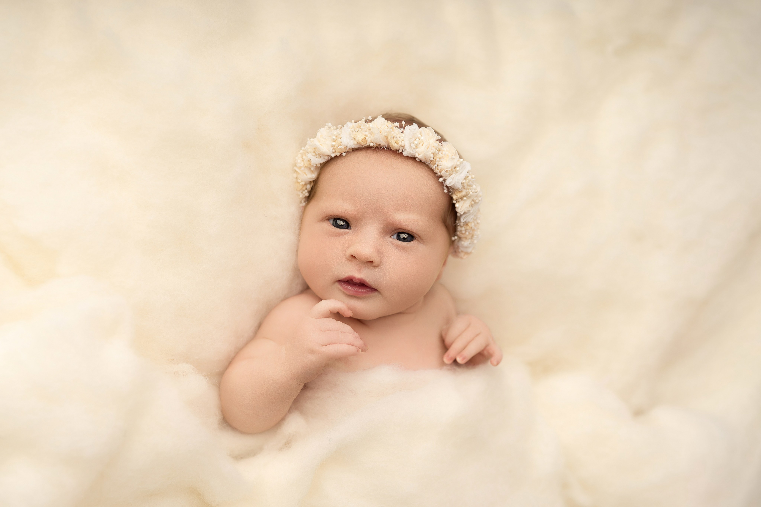 Esu Aleksandra naujagimių ir kudikių fotografė iš Vilniaus