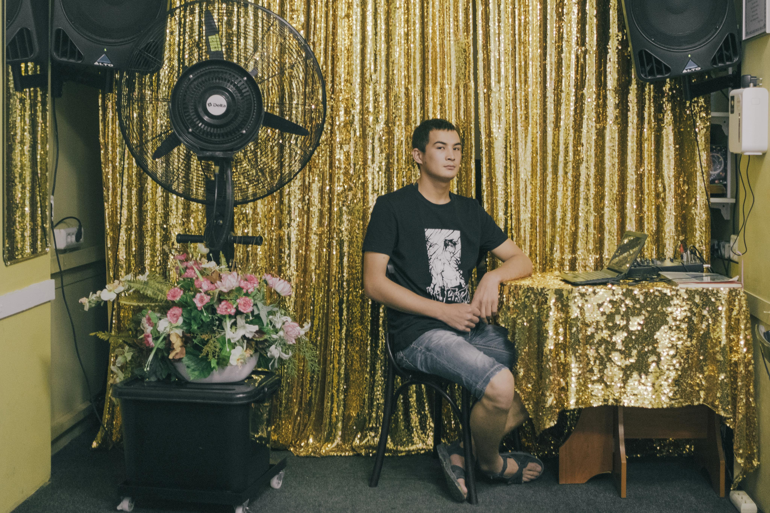 Friend for an hour. Photographer Anastasiya Dubrovina