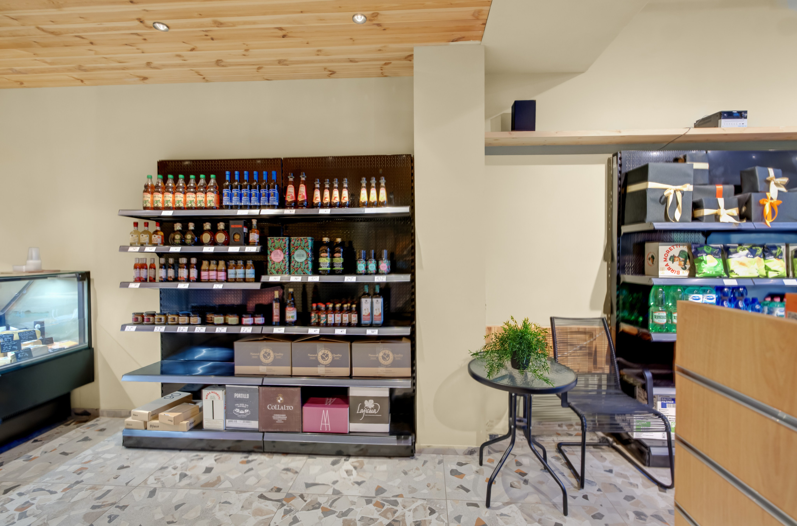 Fotosesija. Komercinės Patalpos Aukštaičių g. 7, Vilnius | Nuoma Biurui ar Parduotuvei. Elina Sapiega fotografė Vilniuje