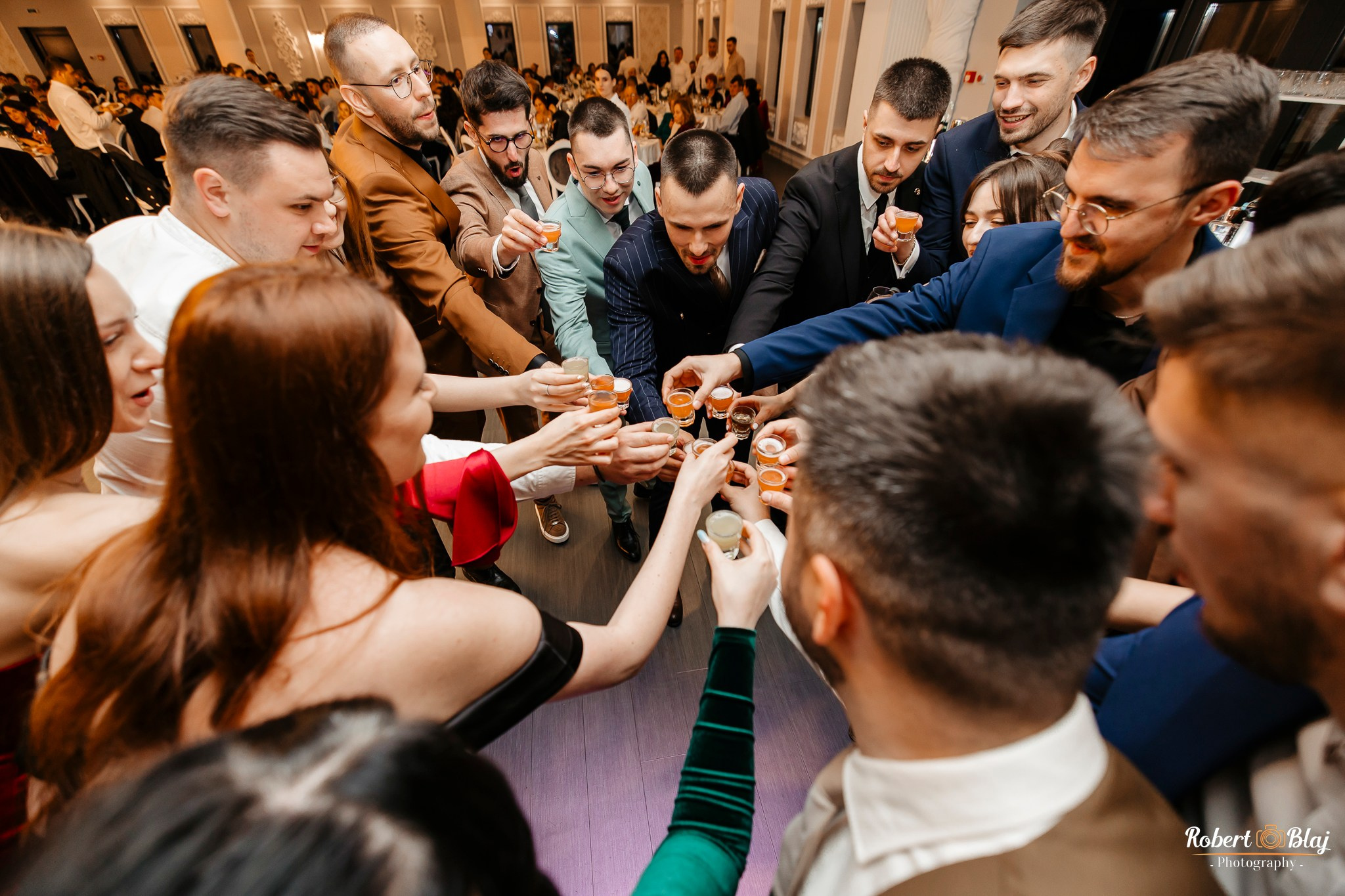 Fotograf de nuntă. Robert Blaj - Fotograf Nuntă Iași