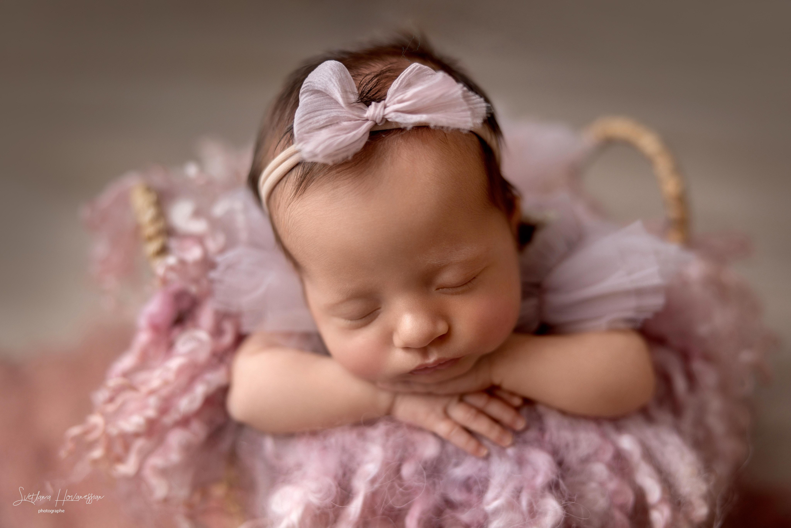 NOUVEAU-NE. PHOTOGRAPHE DE GROSSESSE ET NAISSANCE À LYON