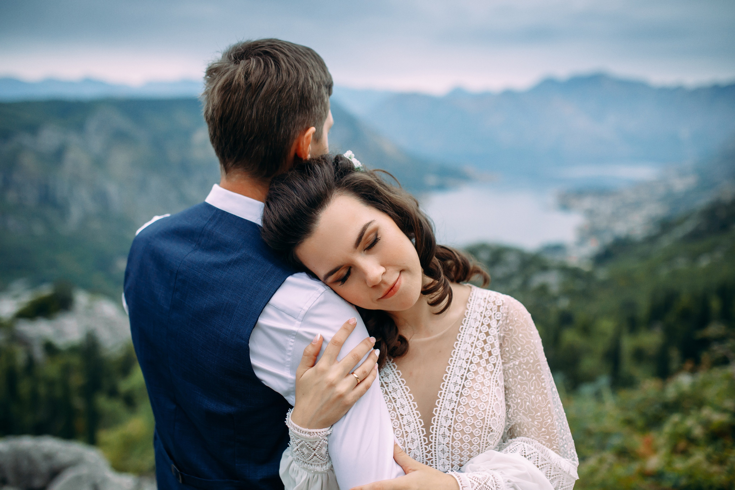 Wedding makeup artist hairdresser in Montenegro. Makeup artist and hairdresser in Montenegro Nadia Lia