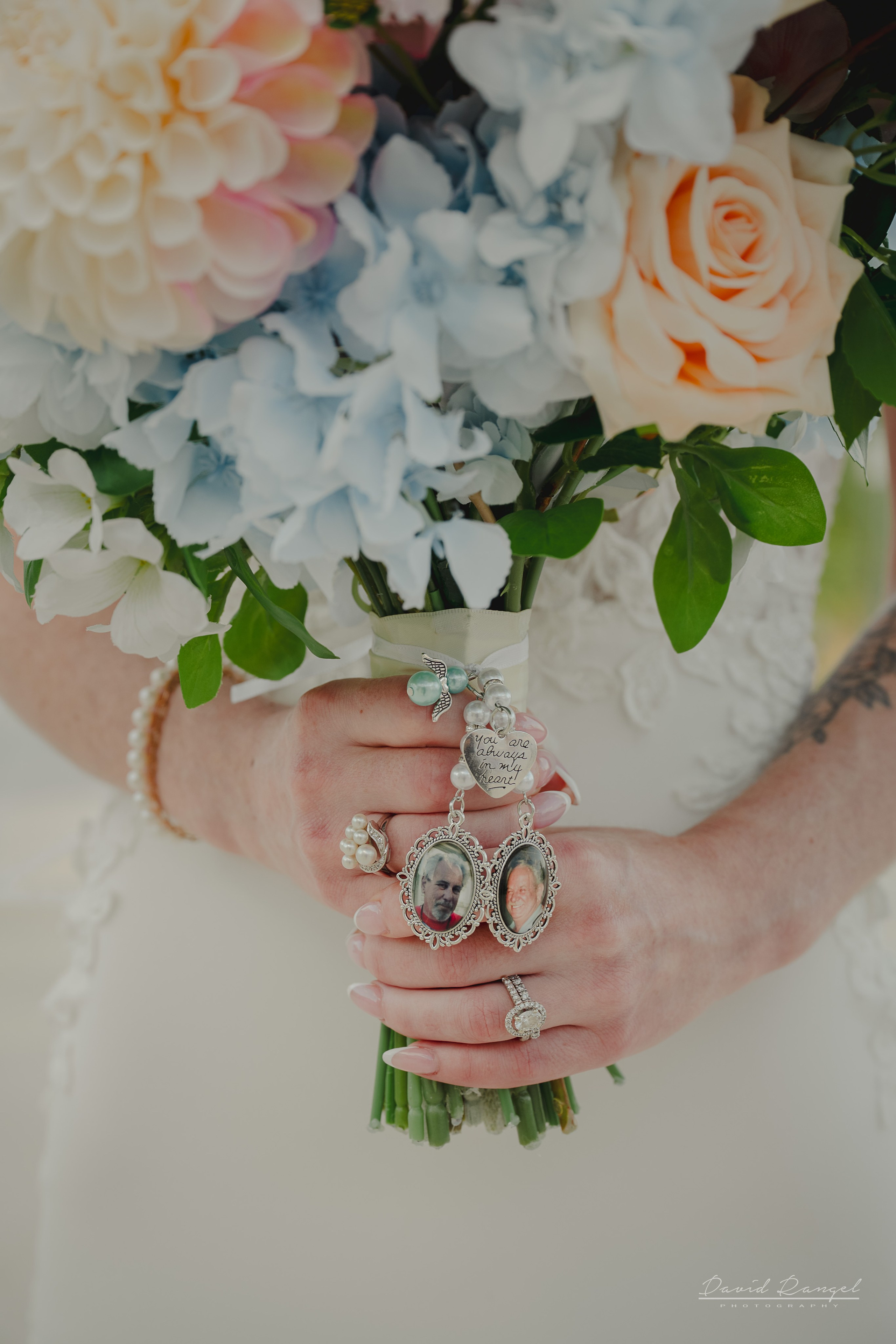 Danielle and Joshua’s sneak peek wedding. Destination wedding photographer based in Cancun and Riviera Maya with service worldwide