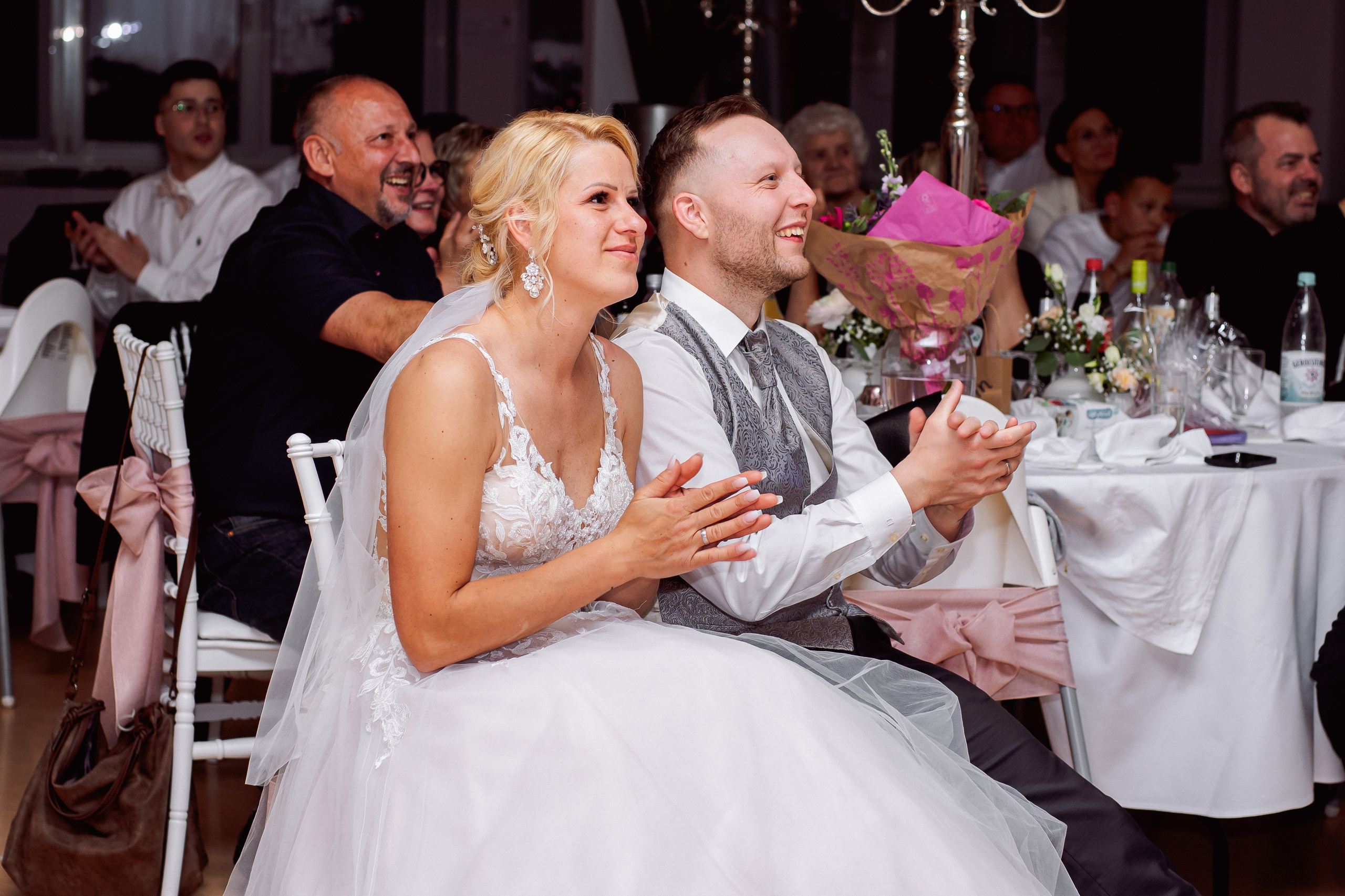 Kirchliche Hochzeit in Herborn. Fotograf NRW aus Wickede Ruhr, Milla Kunst