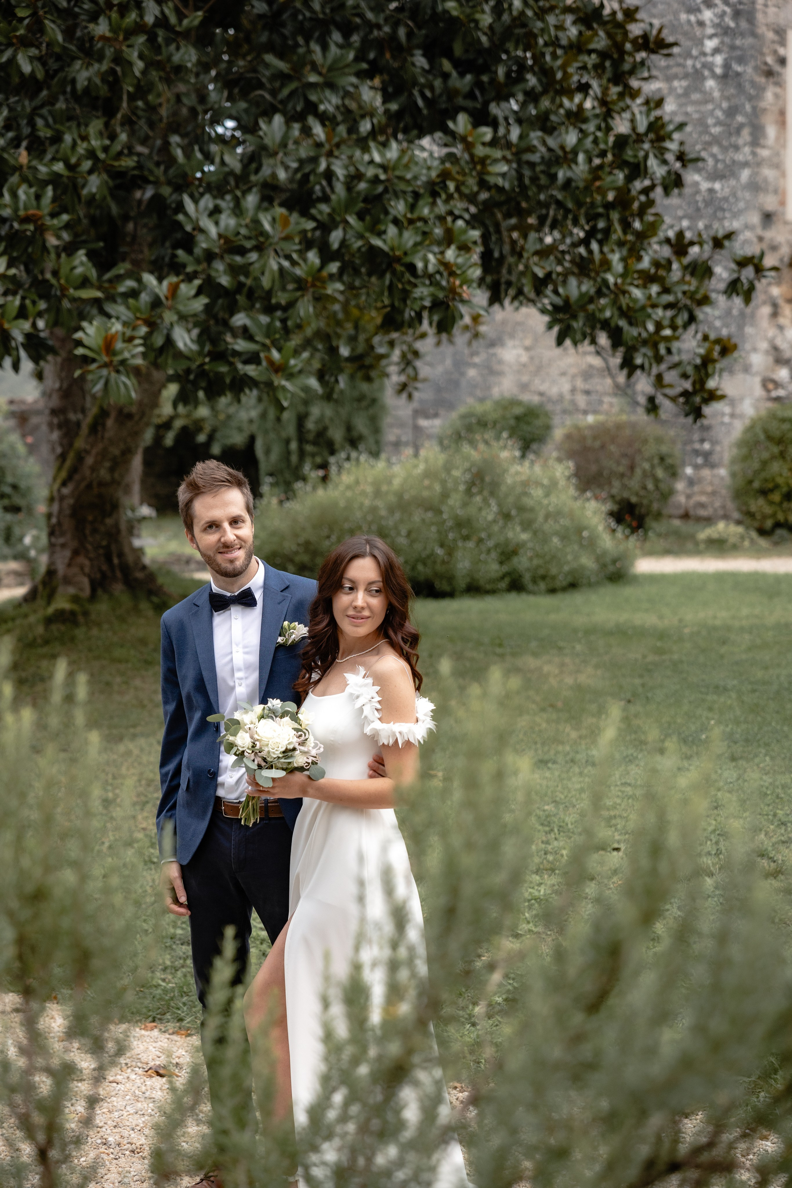 French Chateau Wedding. Elopement at Château de Cénevières. Eugénie Smirnova — your photographer in Toulouse and southwest France