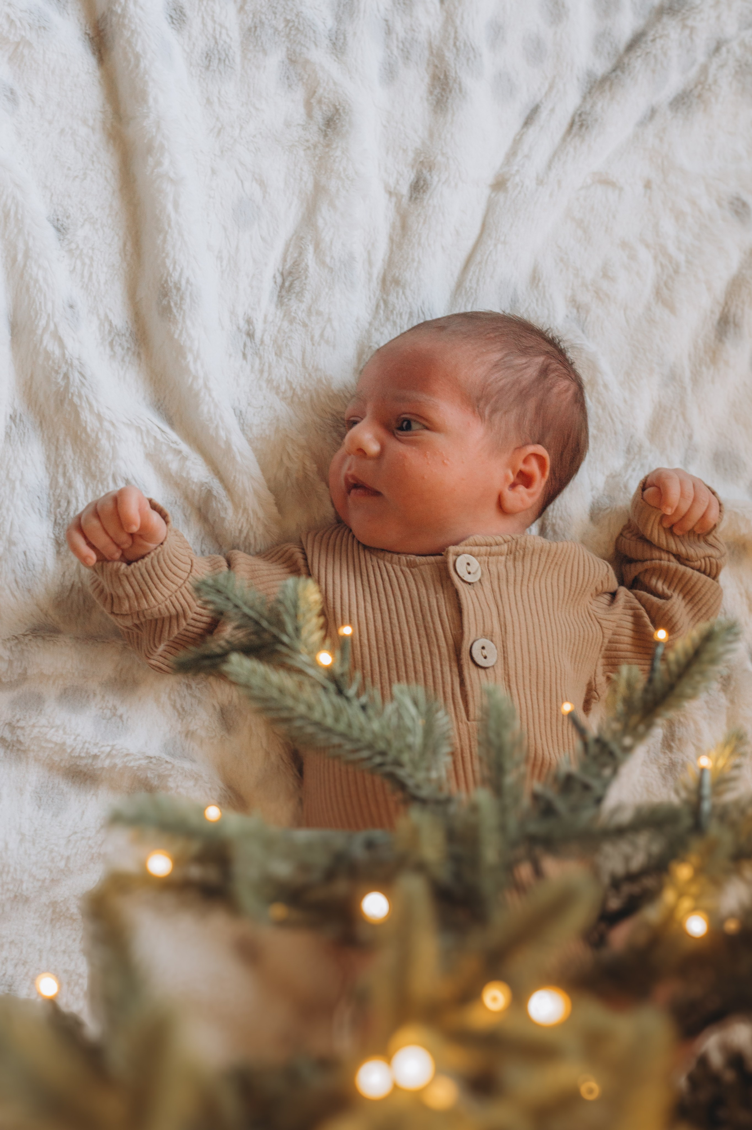 Newborn, Baby with Family. Family and children’s lifestyle photographer Elena Tumanova