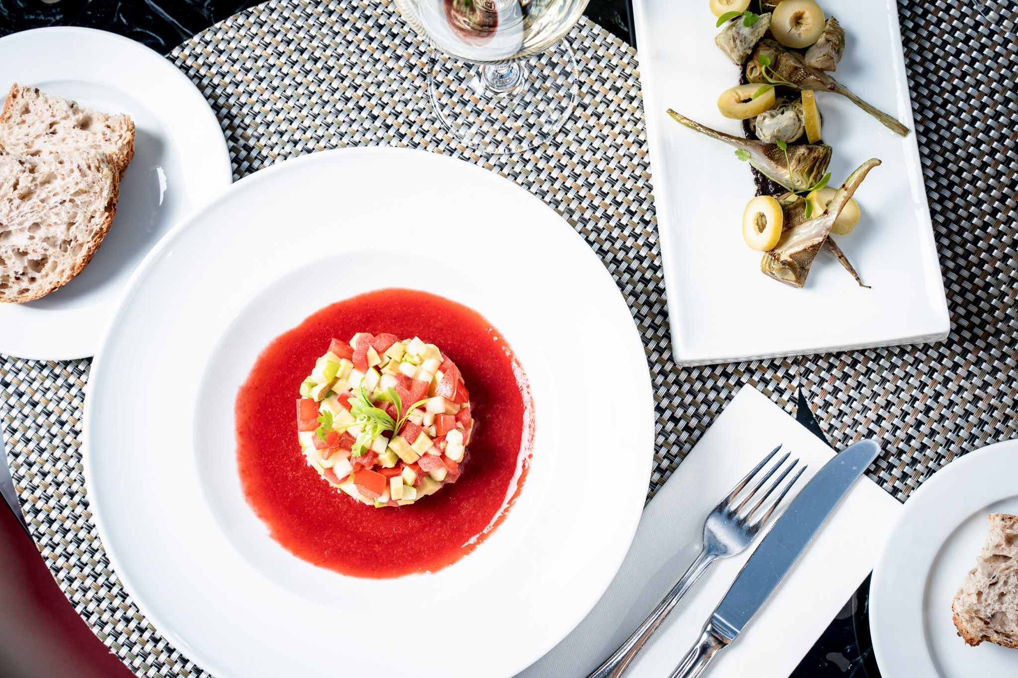 Fotografía de comida en Es Castell, Hotel Castillo Son Vida. Mallorca Wedding, Corporate & Social Photographer