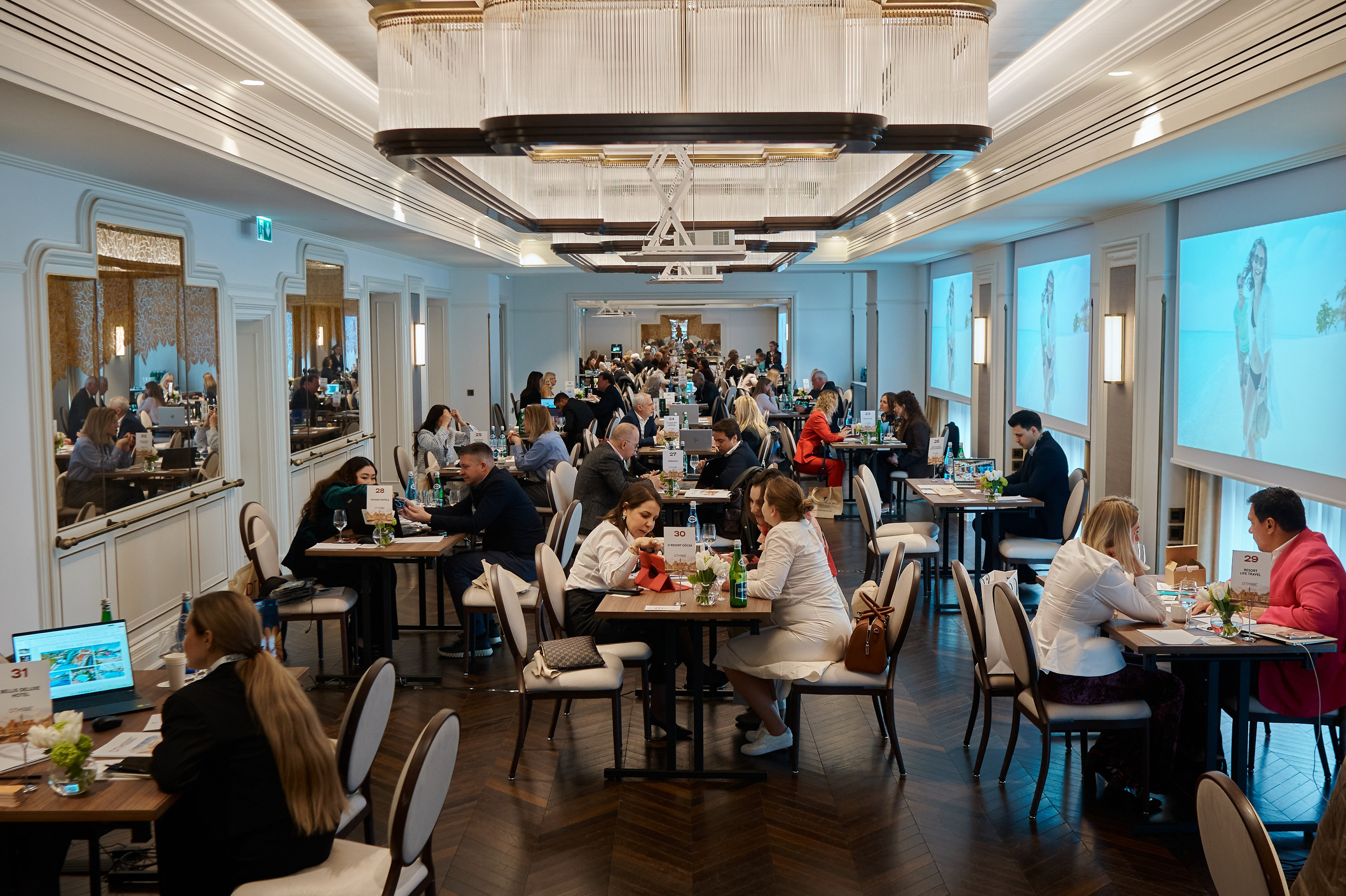 Deluxe Travel Market — Warsaw 2026. Аліса Постникова — портретний фотограф| Канни, Париж