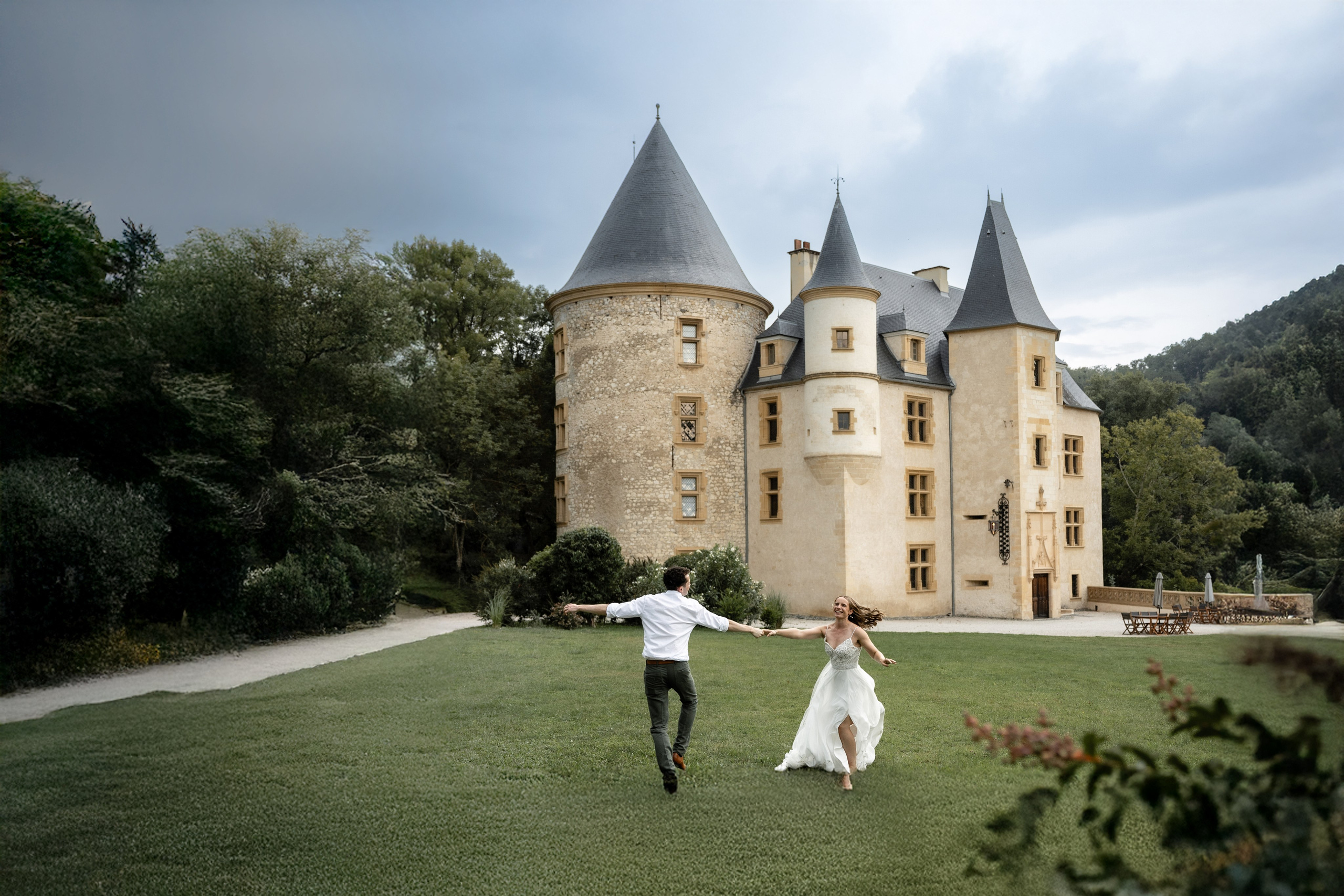 Eugenie Smirnova — wedding, corporate and lifestyle photographer in Toulouse and Southwest France