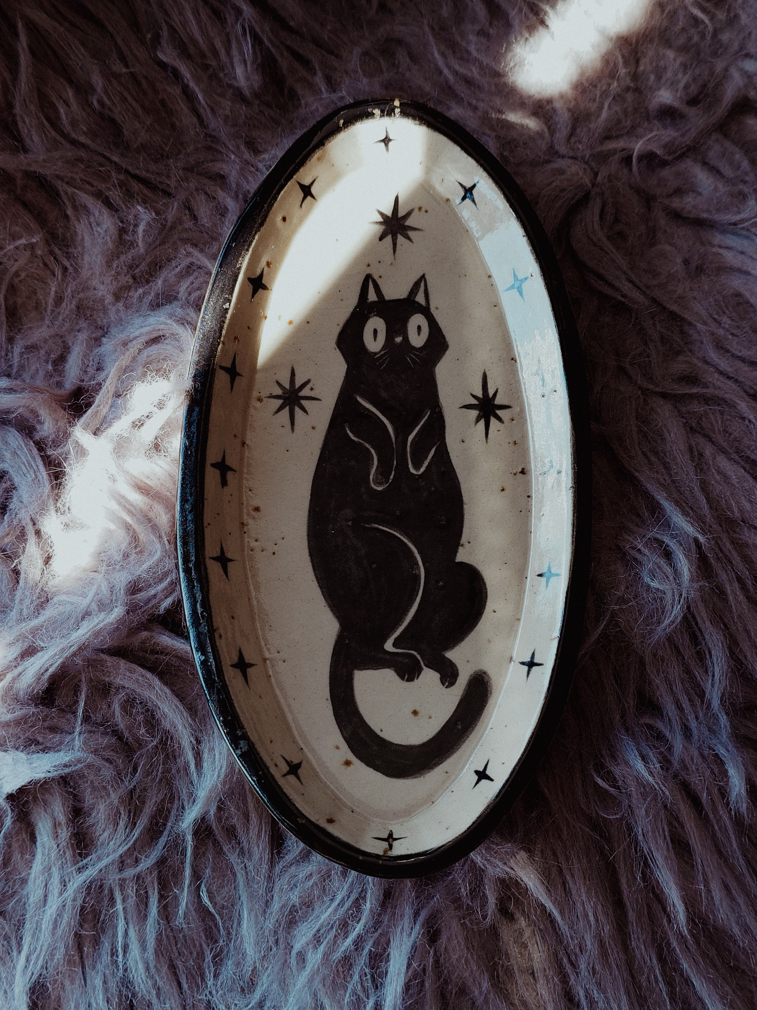 Handmade Ceramics. Helen Reveur | Illustrator & Brand Designer | Ready-Made & Custom Illustrations