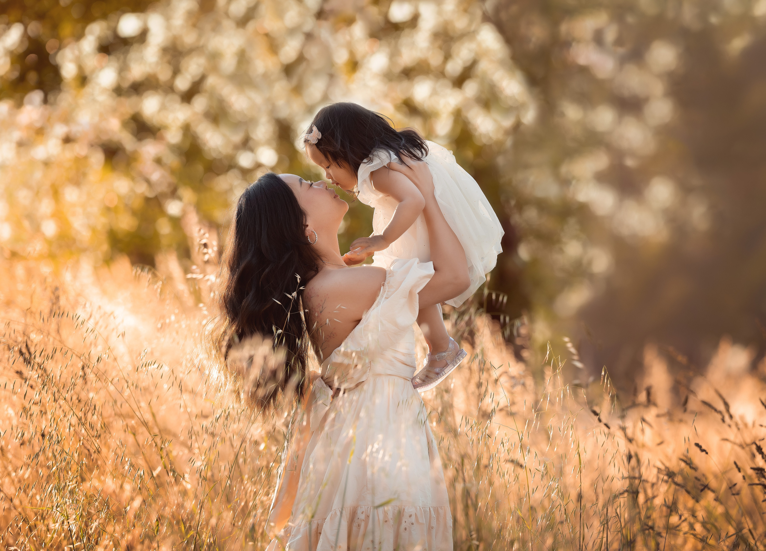 Family photoshoot in Sunnyvale, San Francisco Bay Area, CA. Couples & Families photographer in Bay Area, San Jose, California