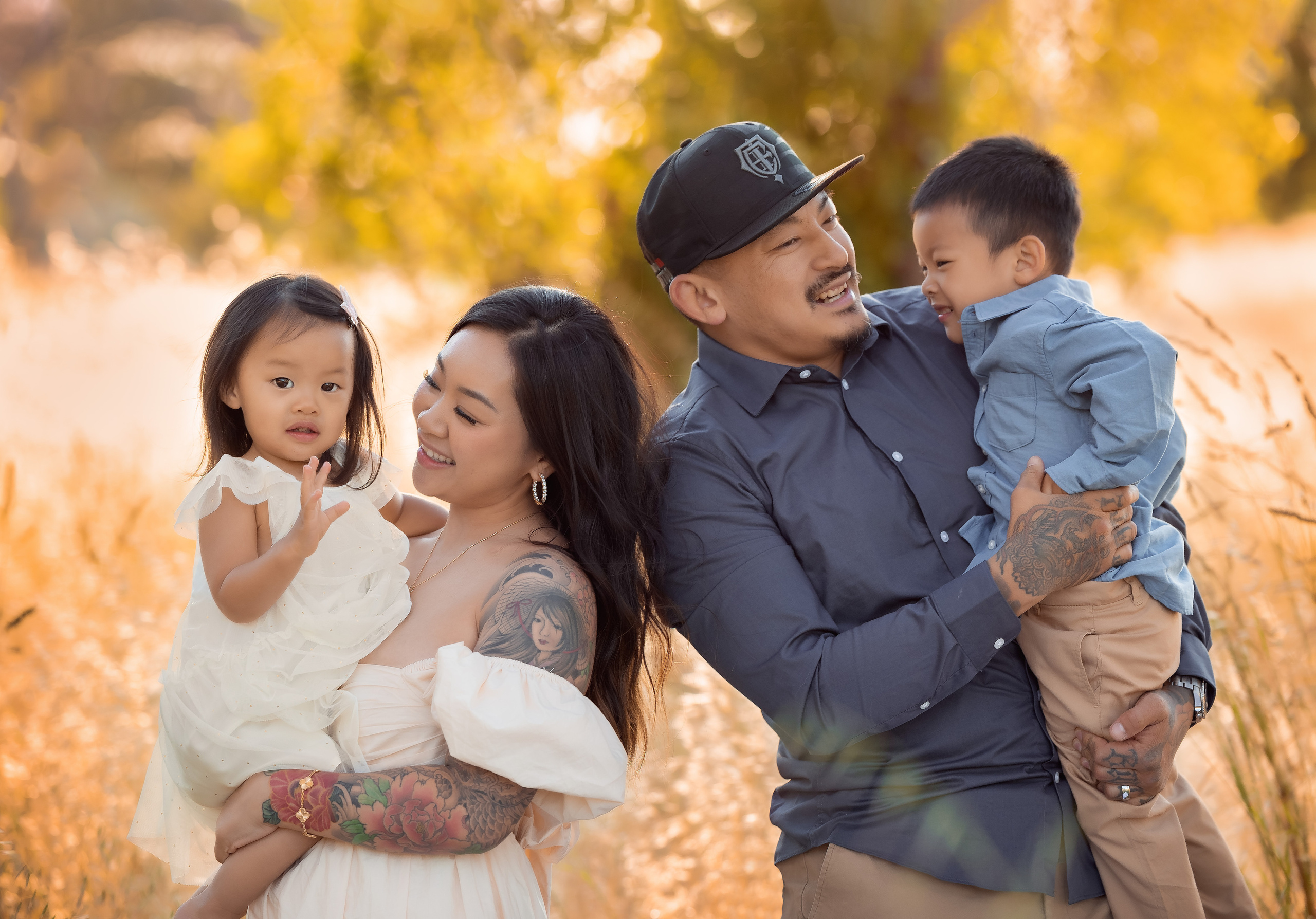 Family photoshoot in Sunnyvale, San Francisco Bay Area, CA. Couples & Families photographer in Bay Area, San Jose, California